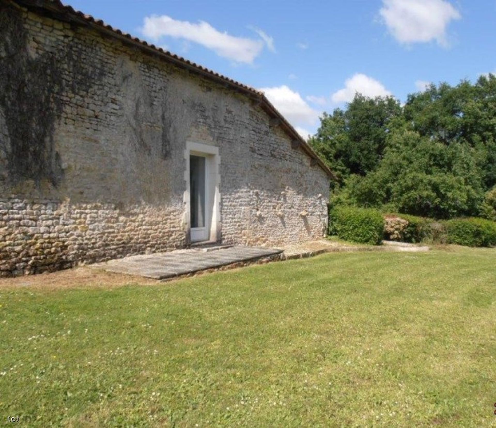 House in Ruffec, Nouvelle-Aquitaine 12113679