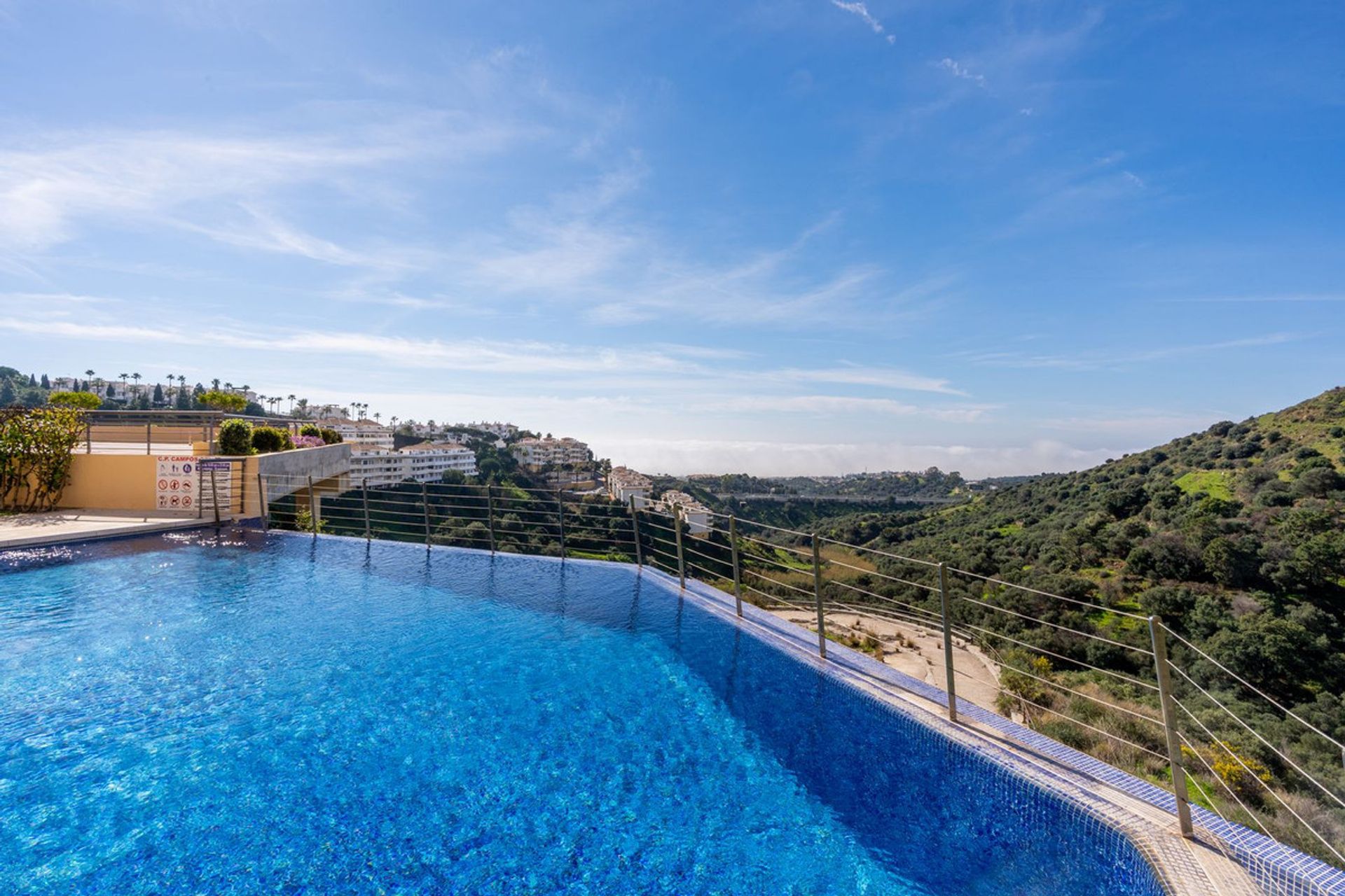 Condominium dans Sitio de Calahonda, Andalusia 12114916