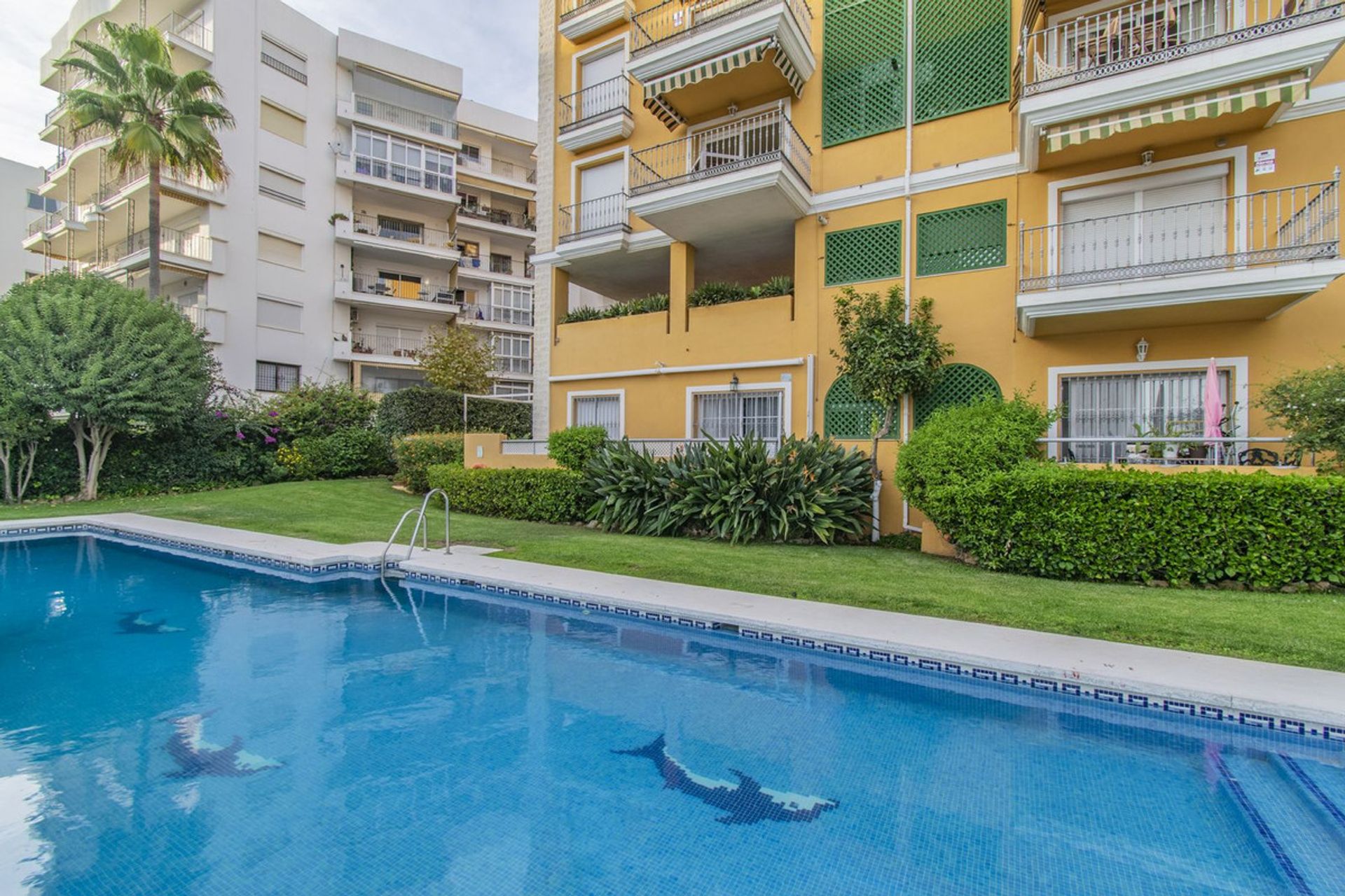 Condominium in Marbella, Andalusia 12115220