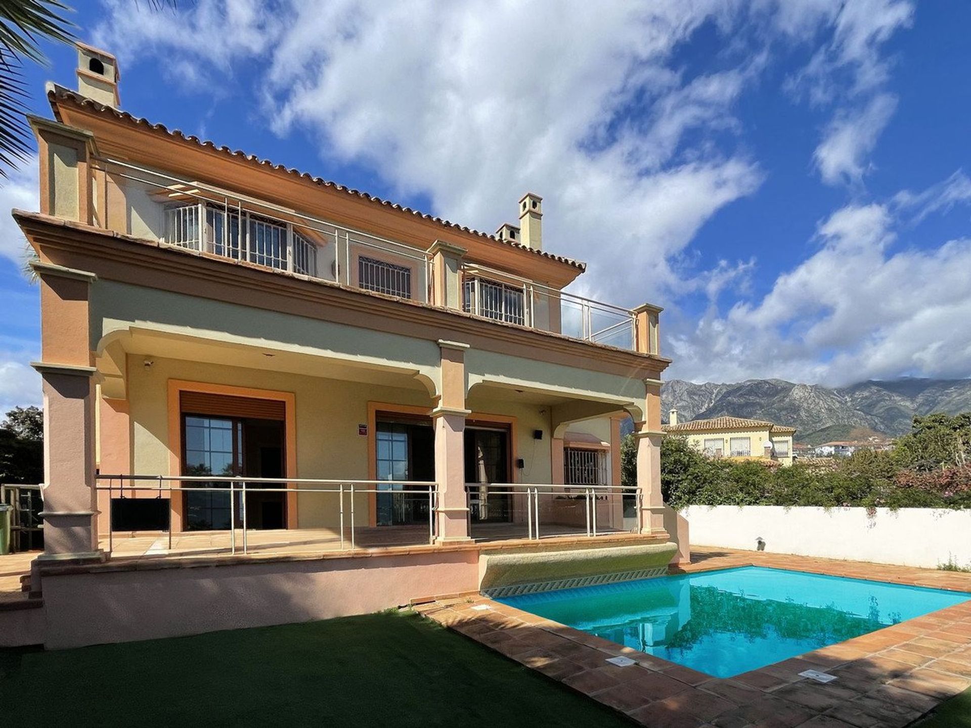 Haus im Marbella, Andalusien 12115322