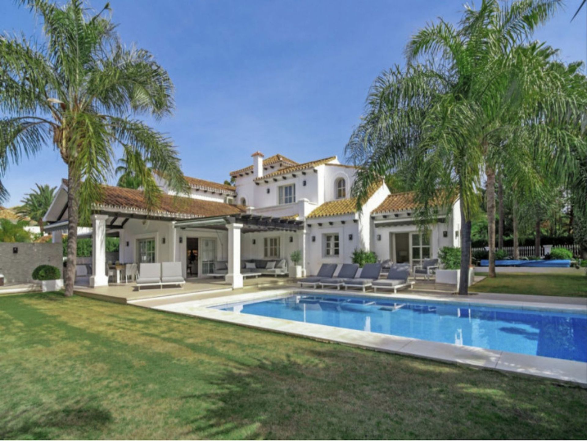 House in Marbella, Andalusia 12115465