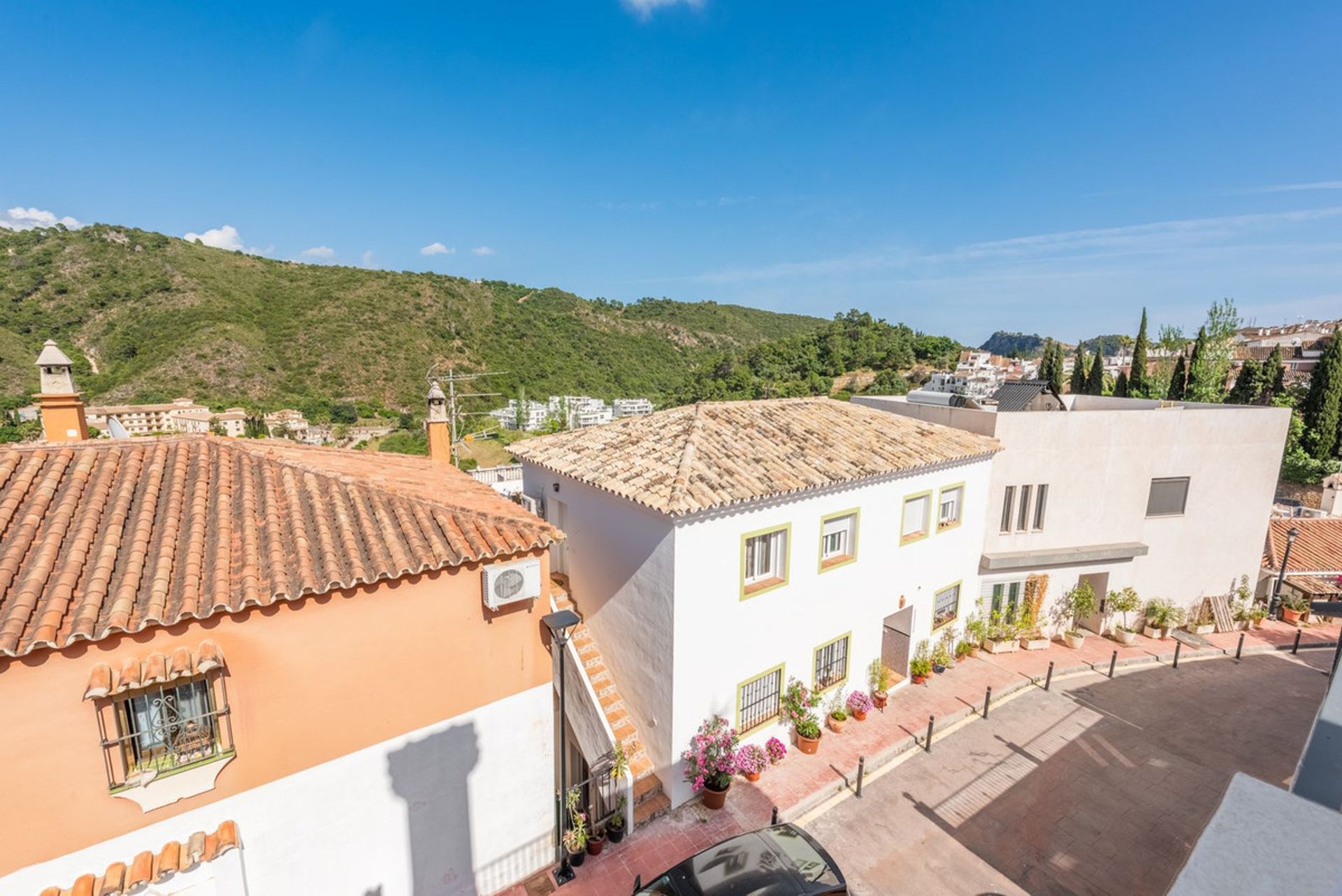 Condominium in Benahavís, Andalusia 12115494