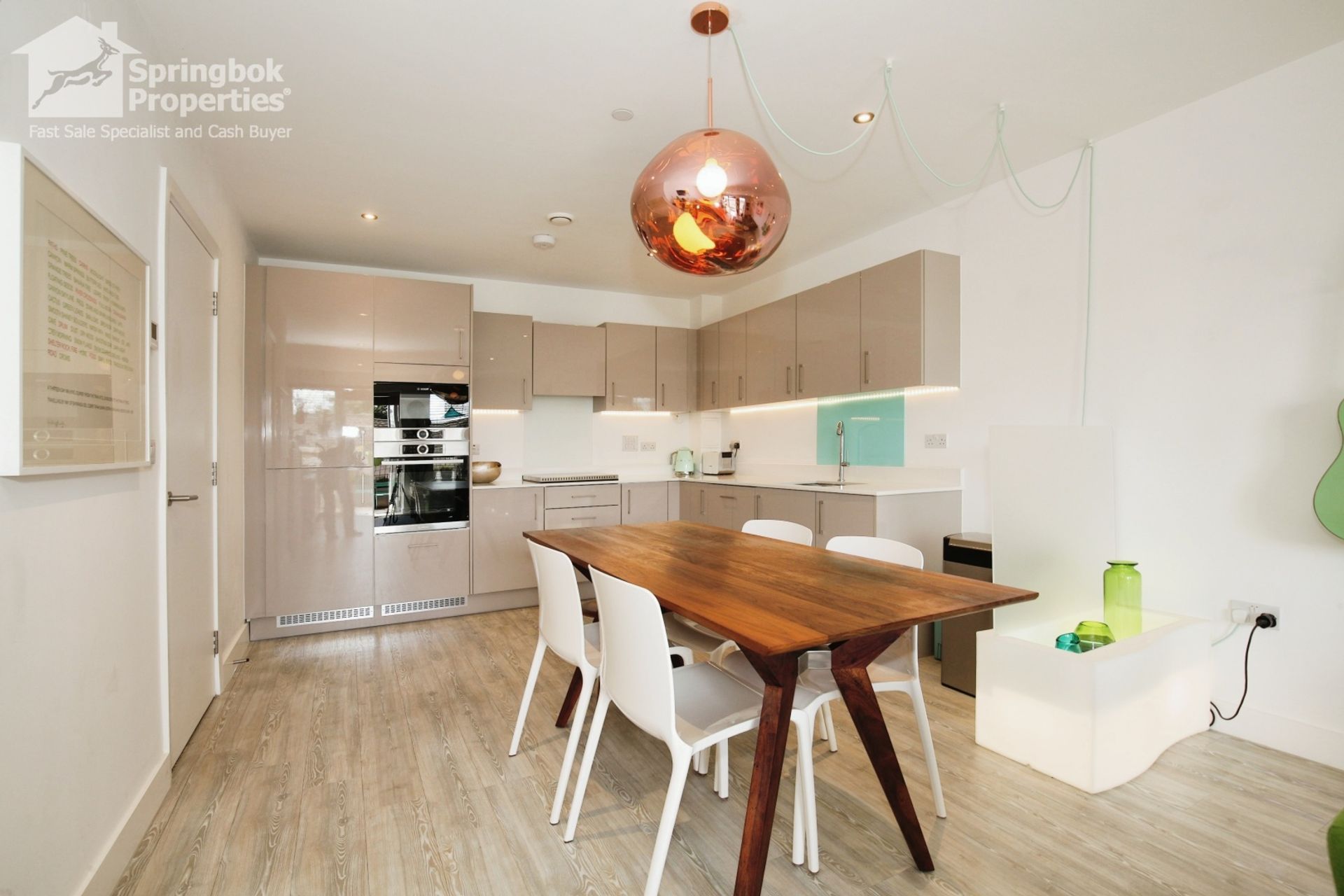 Condominio nel North Acton, Ealing 12116638