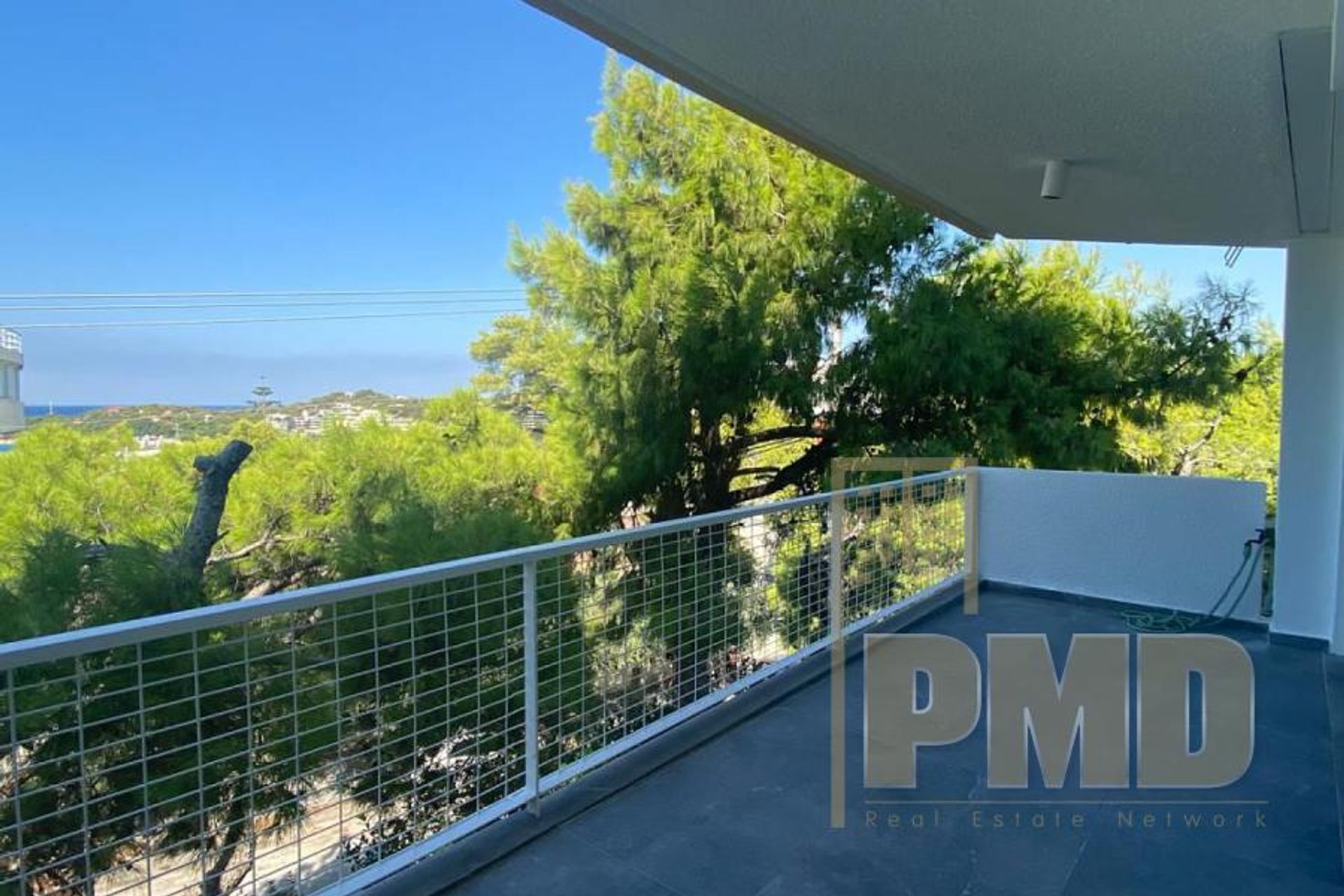 Condominium dans Vouliagmeni, Attiki 12118656