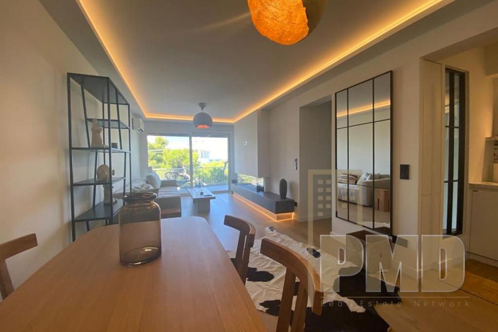 Condominio en Vouliagmeni,  12118656