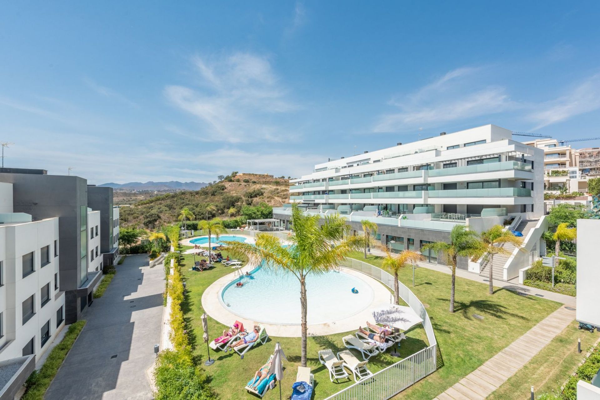 Condominium in Fuengirola, Andalusia 12118700