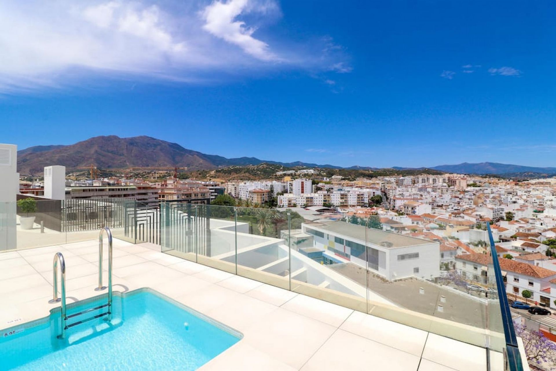 Condominio en Estepona, Andalusia 12118714