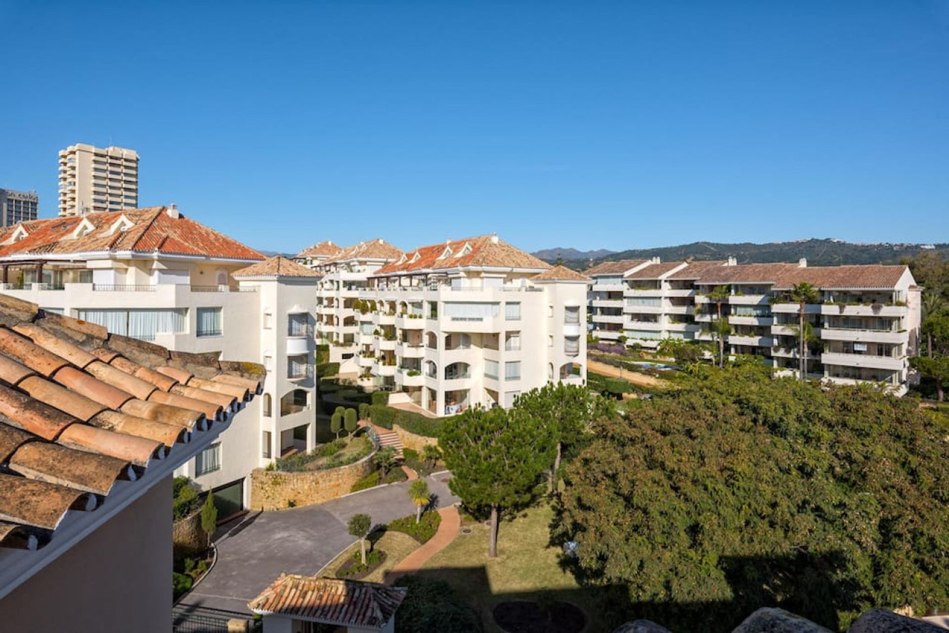 Condominium dans Marbella, Andalusia 12118719