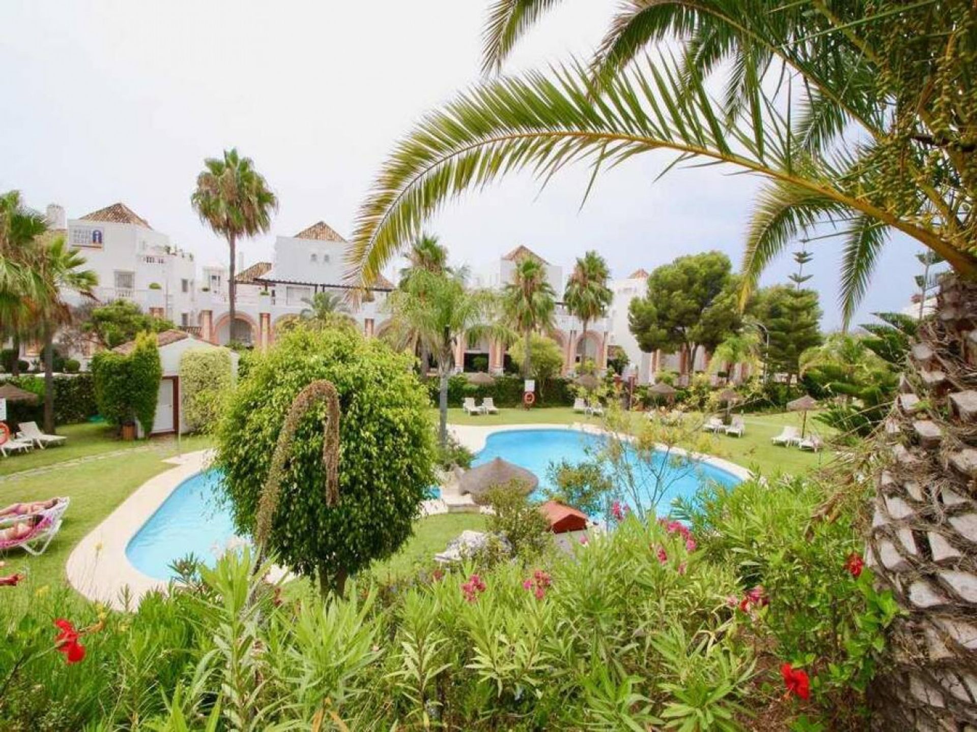 Condominium in Marbella, Andalusia 12118740