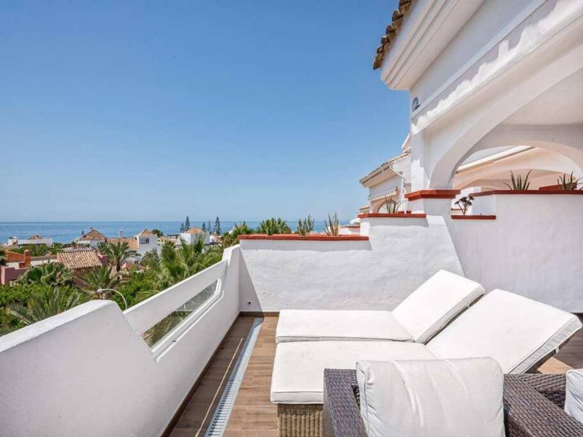 Condominium in Marbella, Andalusia 12118740