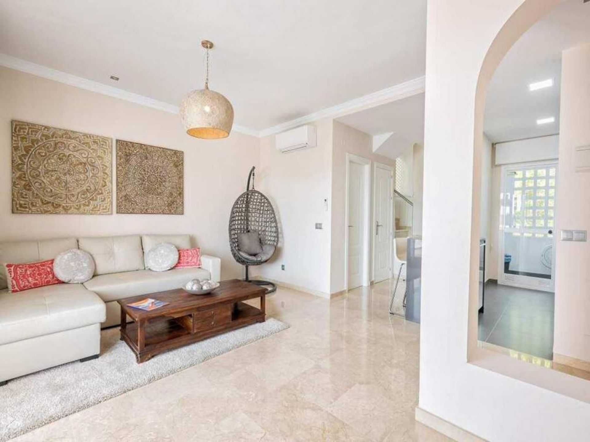 Condominium dans Marbella, Andalusia 12118740