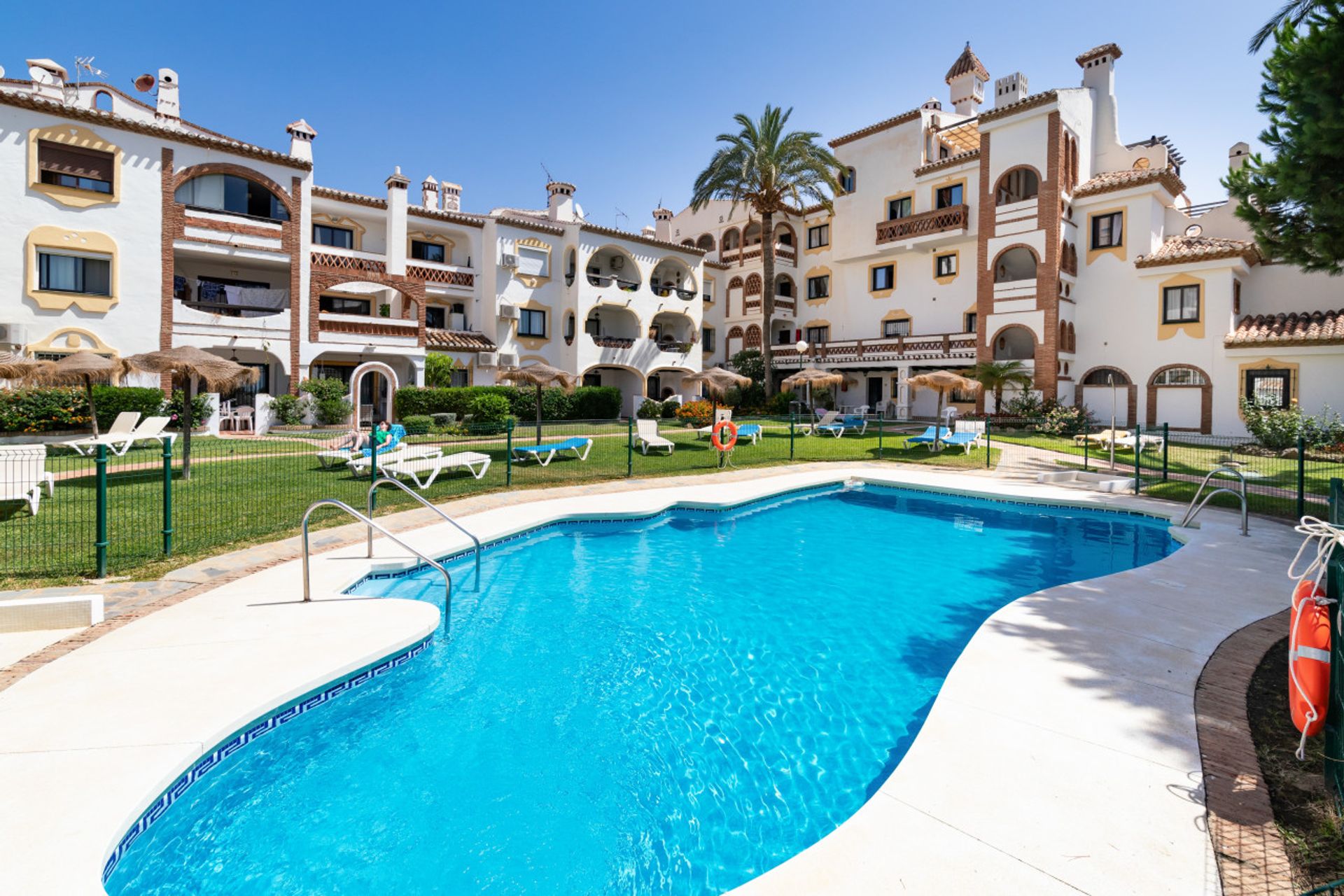 Condominium in Fuengirola, Andalusia 12118770