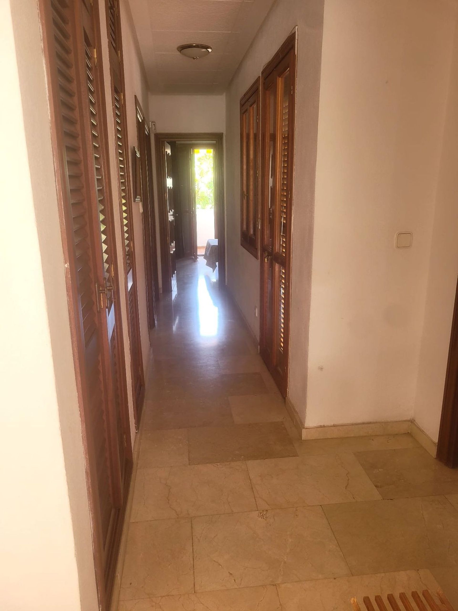 Condominium in Marbella, Andalucía 12119572