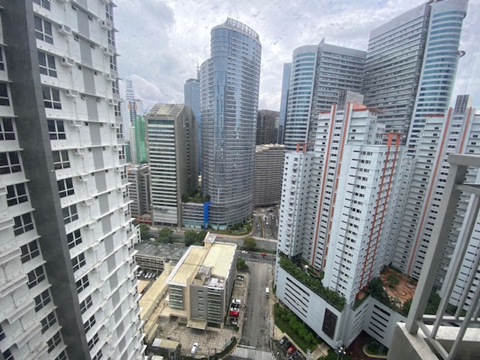 Kondominium dalam Santa Cruz, Makati 12123014