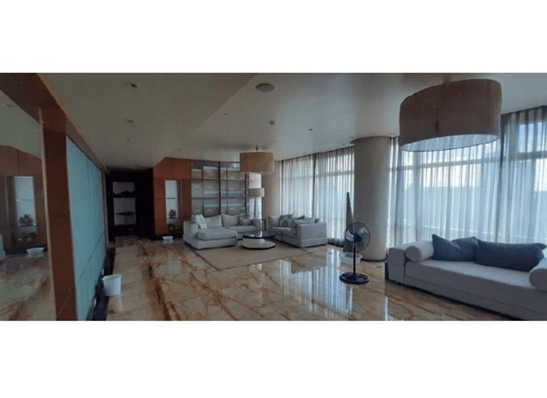 Condominio en Urdaneta, Makati 12123106