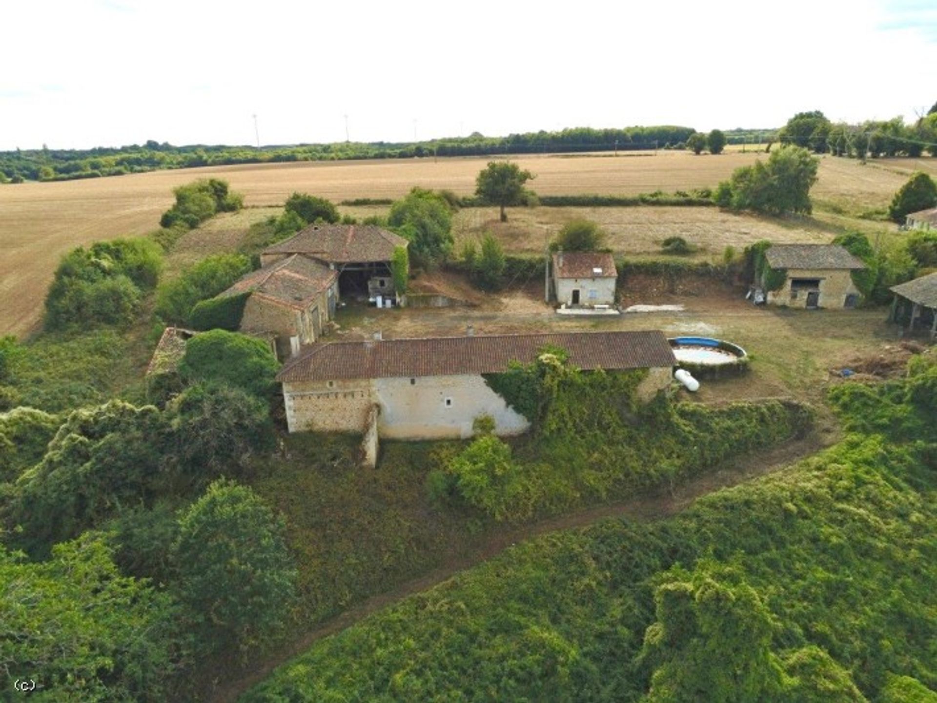 Rumah di Ruffec, Nouvelle-Aquitaine 12124551