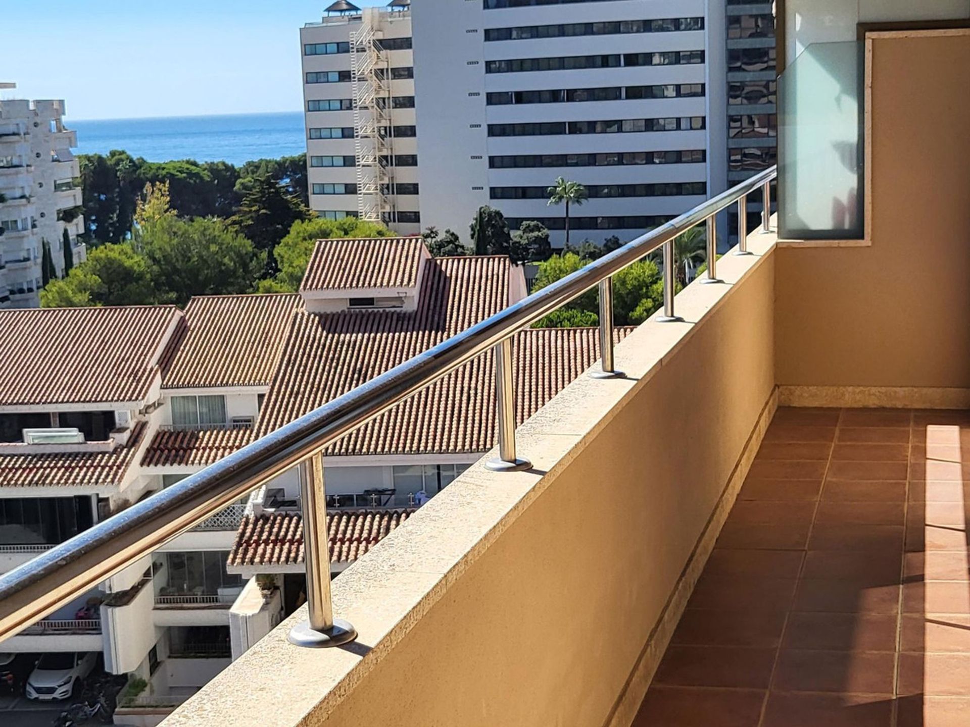 Condominium in Marbella, Andalusia 12125522