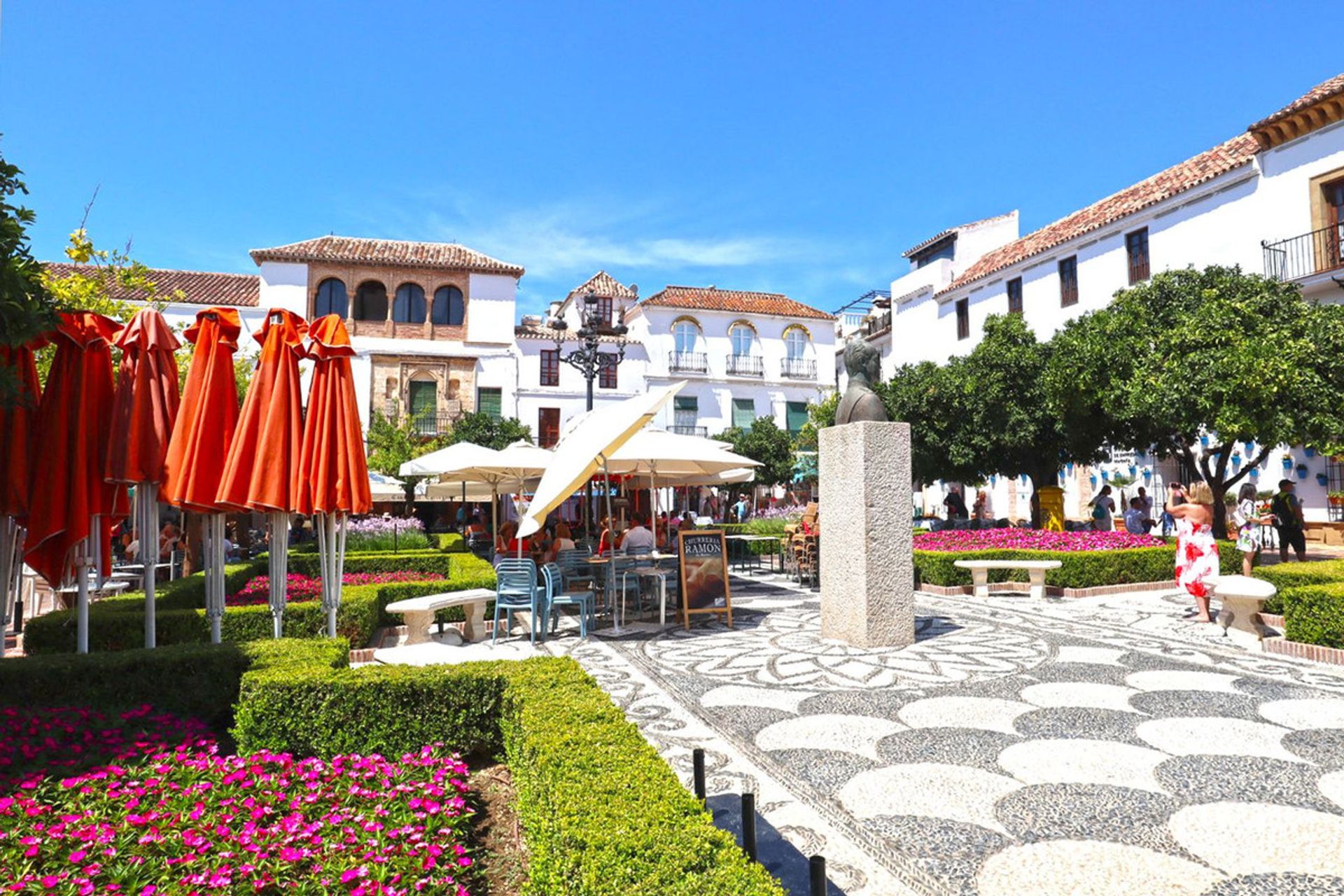 Condominium in Marbella, Andalusia 12125535