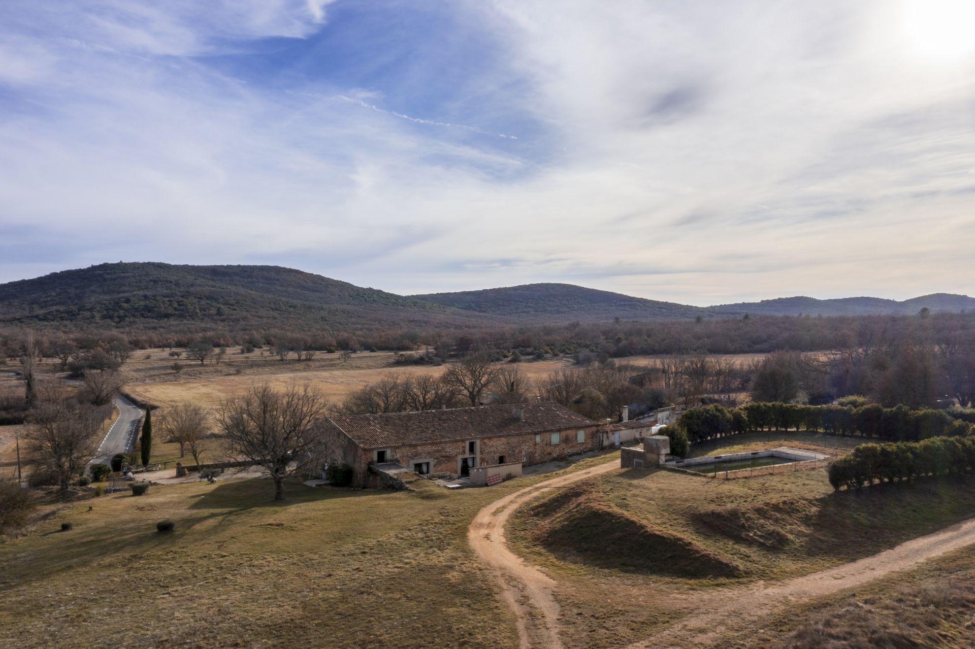 بيت في Les Gervais, Provence-Alpes-Cote d'Azur 12129266