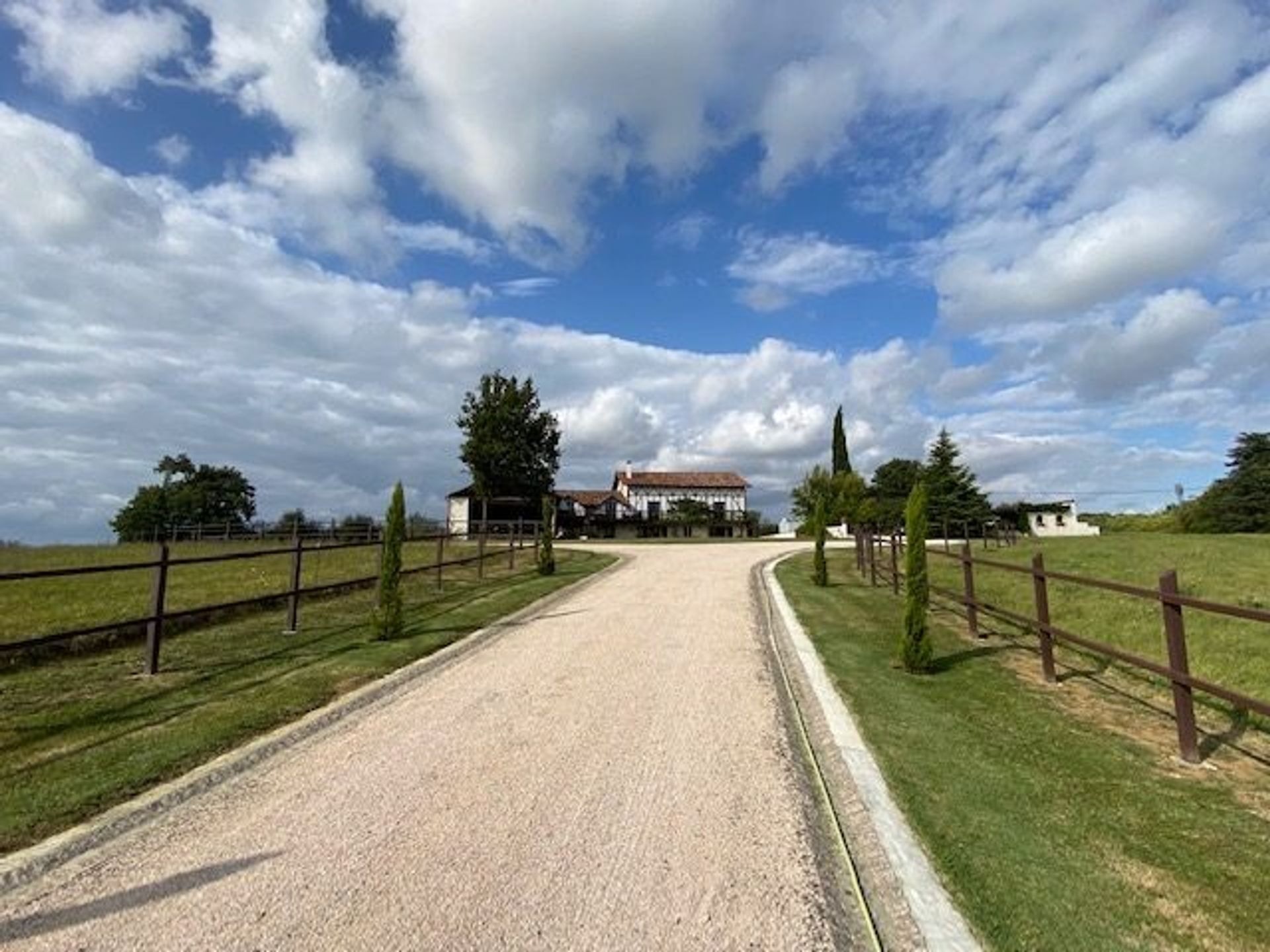 casa no L'Isle-en-Dodon, Occitanie 12131554