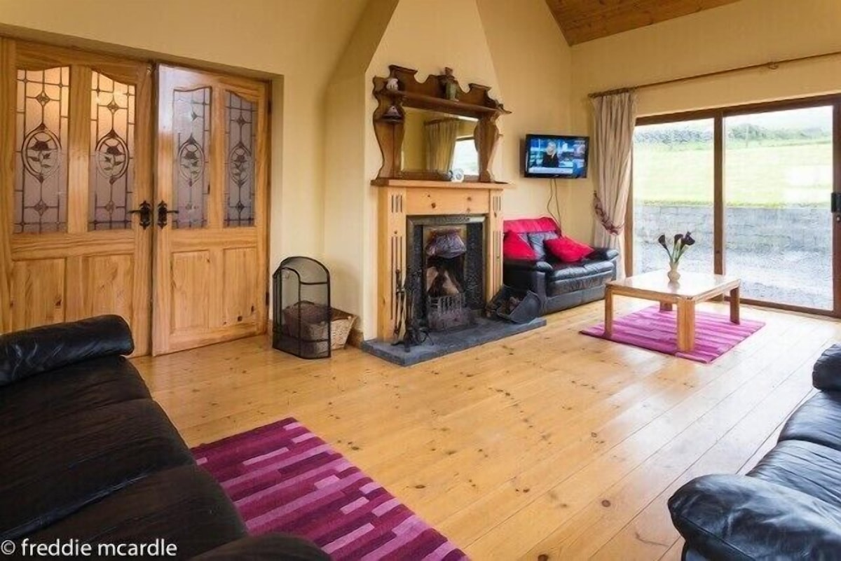 House in , County Clare 12131637