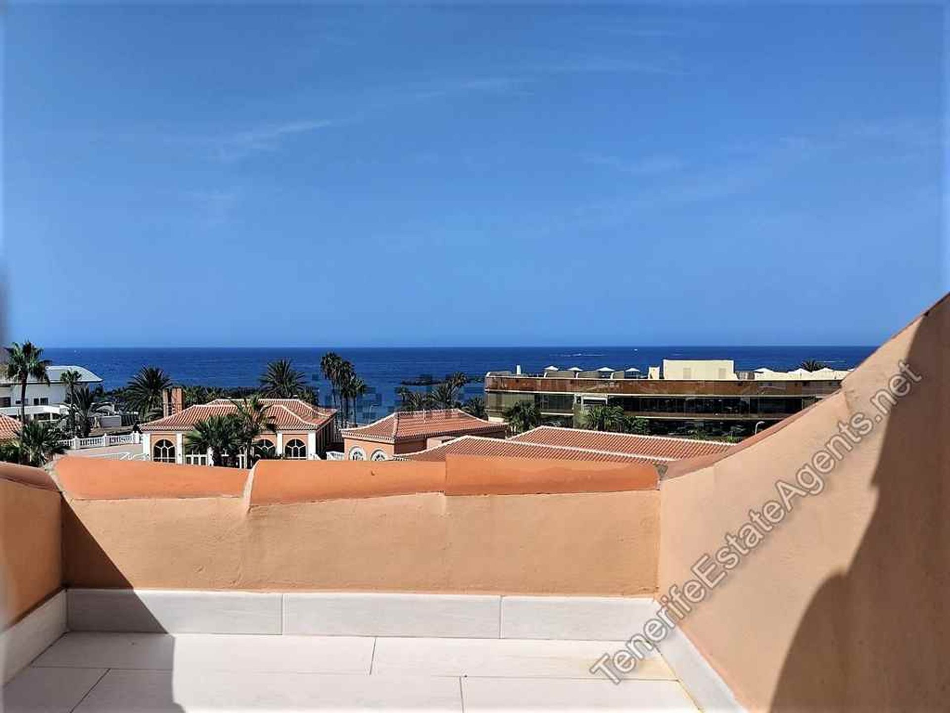 קוֹנדוֹמִינִיוֹן ב Playa de las Américas, Canary Islands 12132057