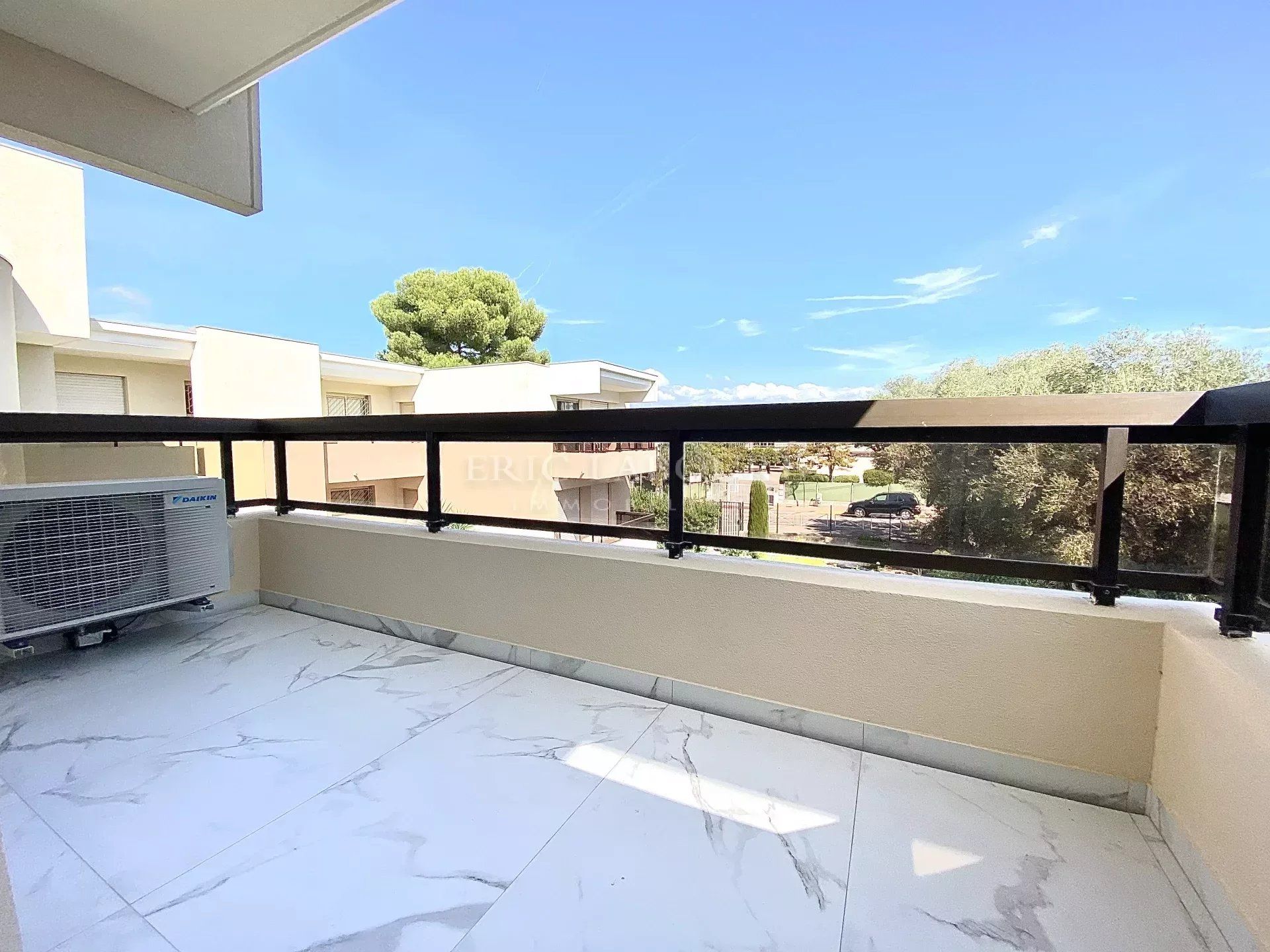 Condominio en Juan-les-Pins, Alpes-Maritimes 12133993