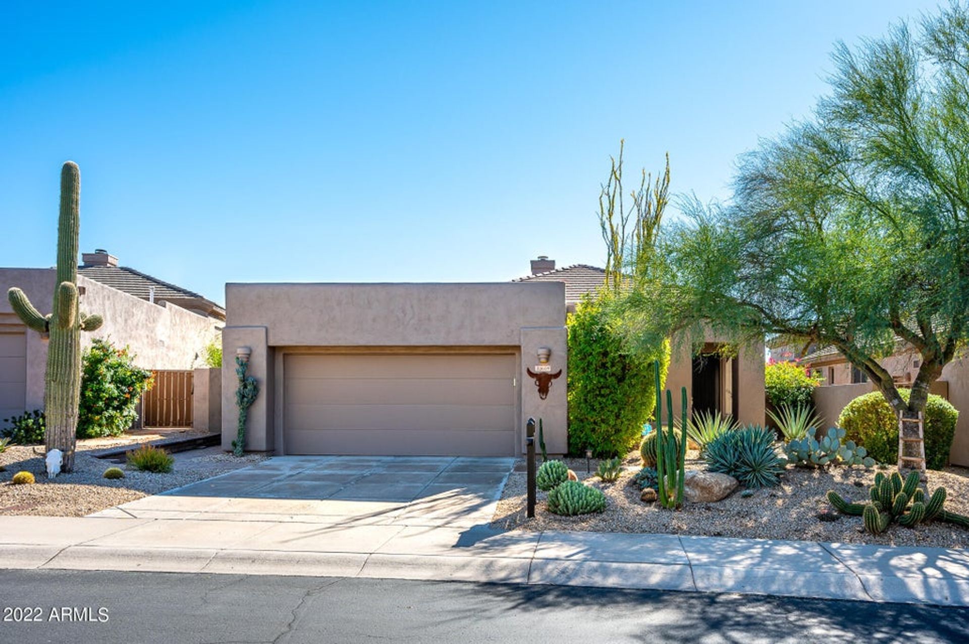 Rumah di Scottsdale, 32659 North 70th Street 12134361