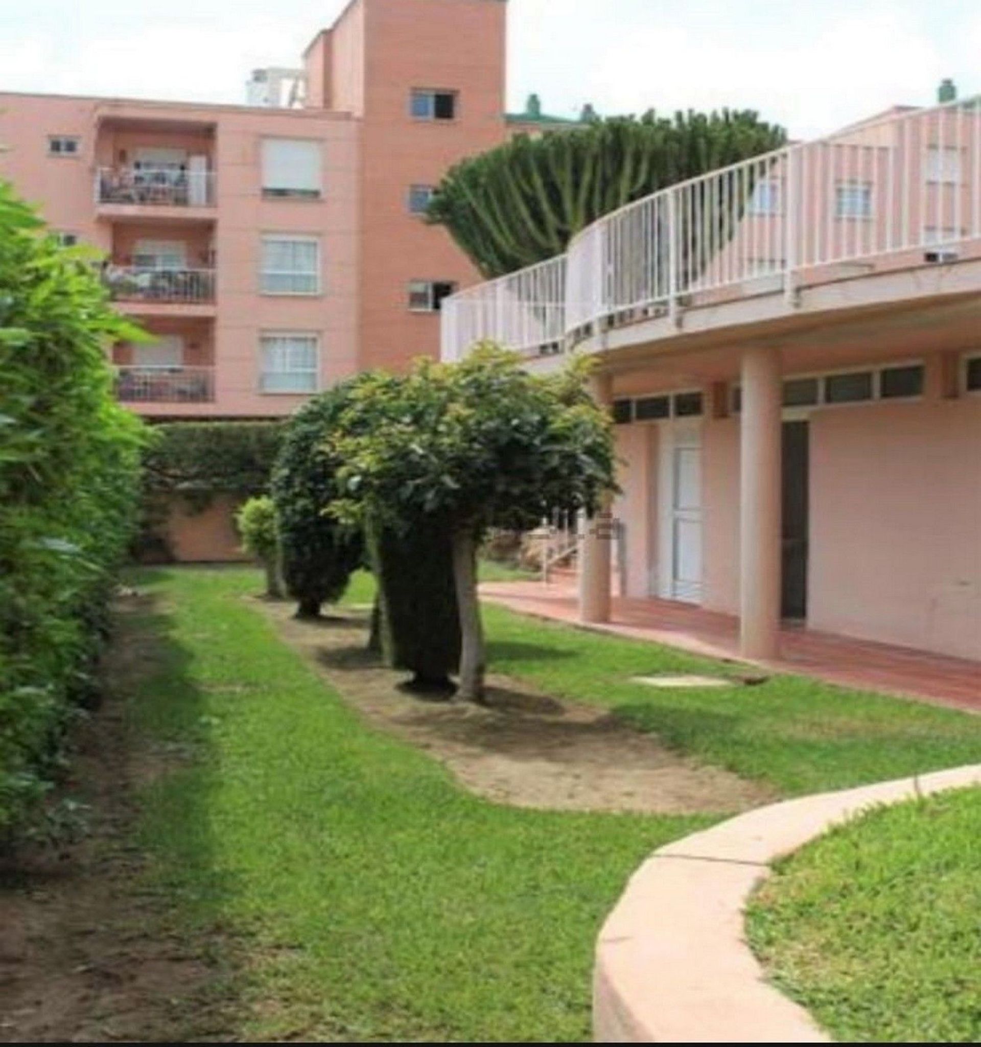 Condominium in , Andalucía 12136165