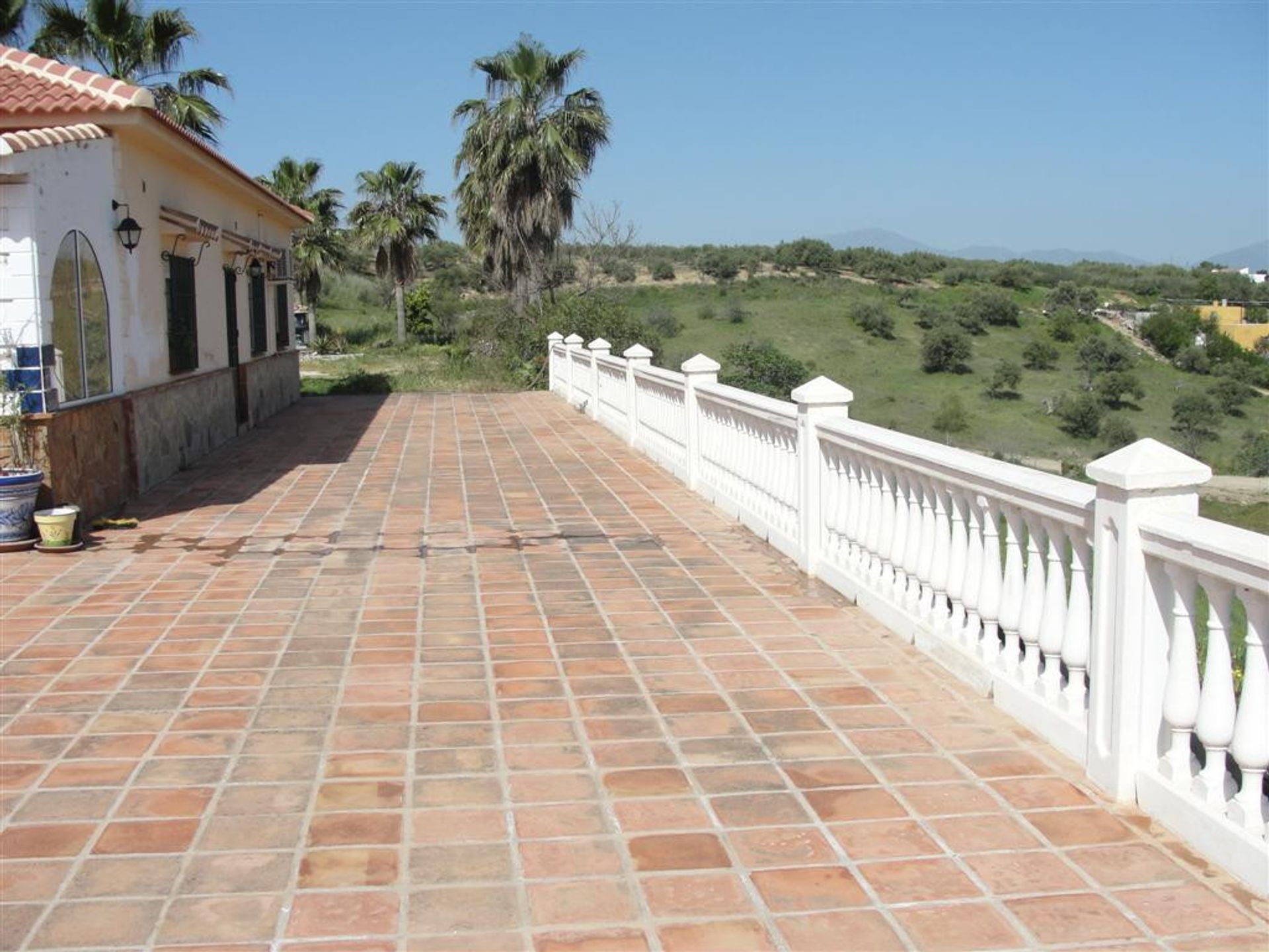 Будинок в Alhaurín de la Torre, Andalusia 12136496