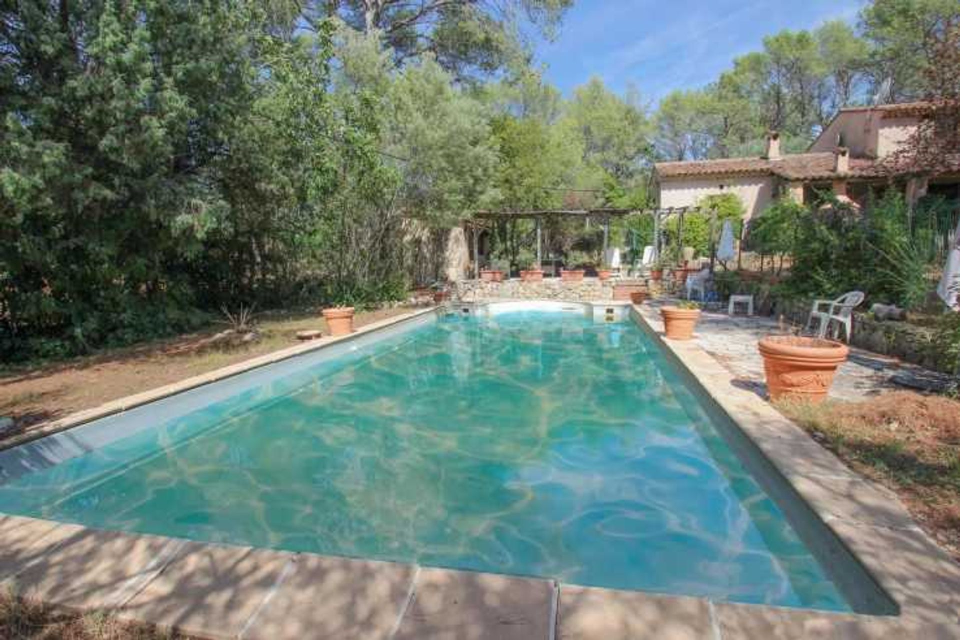 Rumah di Fayence, Provence-Alpes-Cote d'Azur 12136681