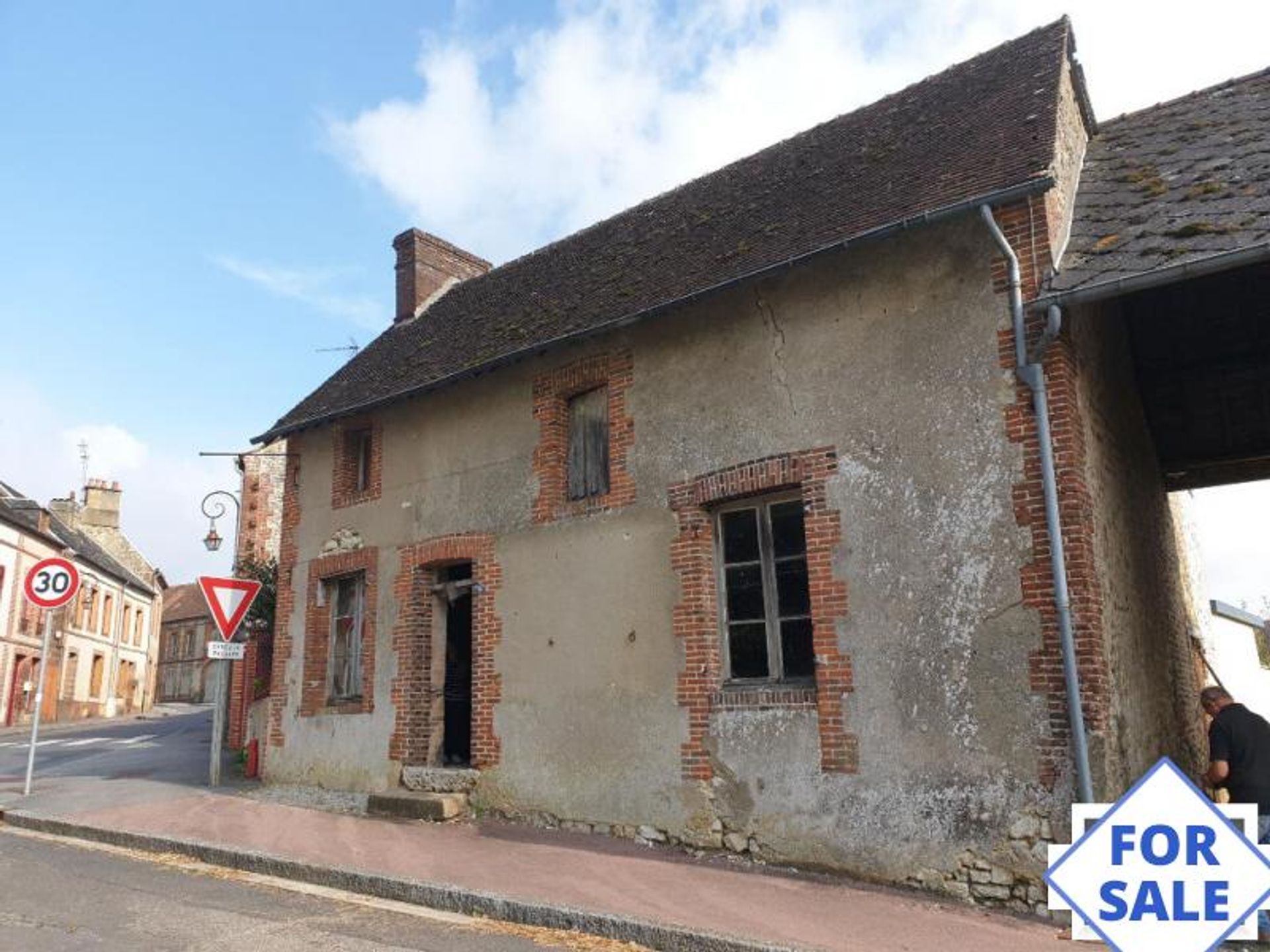 Dom w Moulins-la-Marche, Normandie 12136744