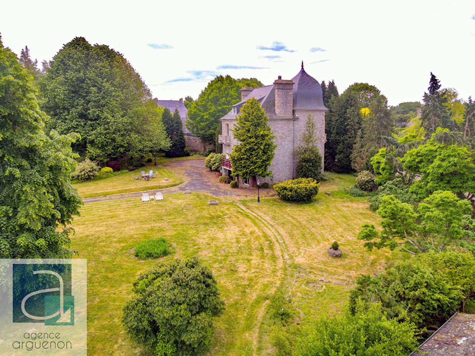 房子 在 Saint-Samson-sur-Rance, Brittany 12136878