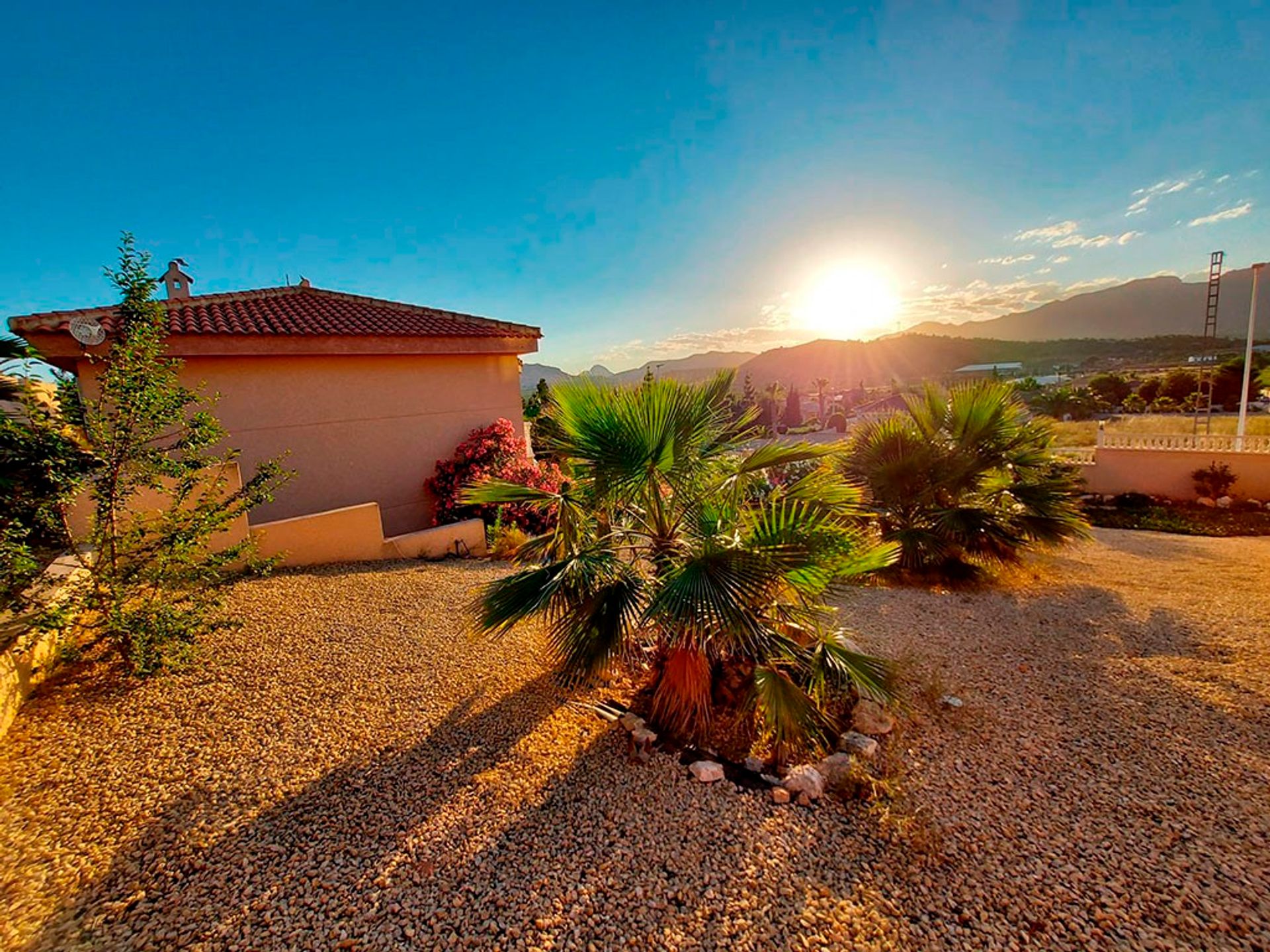 Huis in El Fondó de les Neus, Comunidad Valenciana 12138010