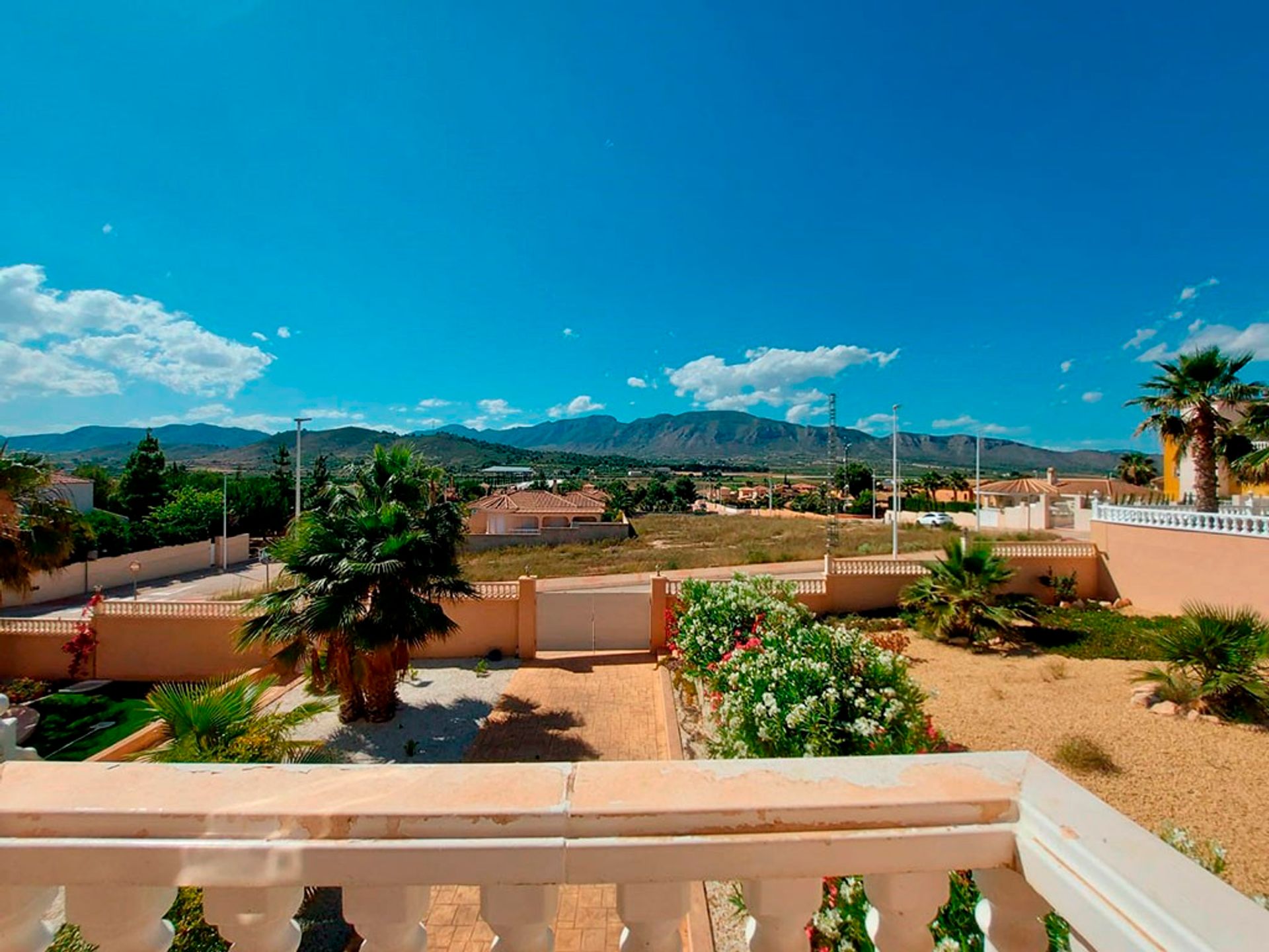 Huis in El Fondó de les Neus, Comunidad Valenciana 12138010