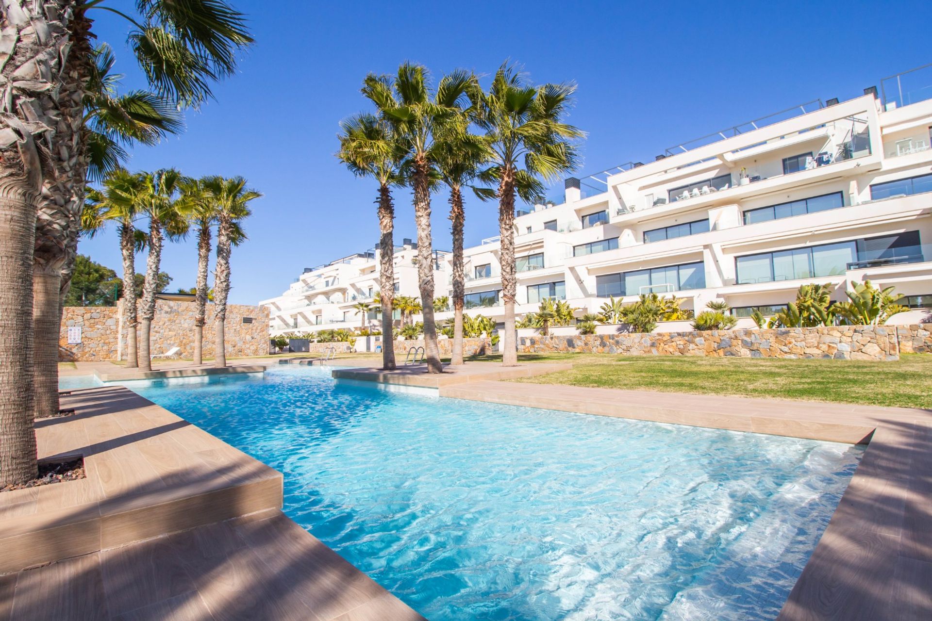 Condominium in Dehesa de Campoamor, Comunidad Valenciana 12139655