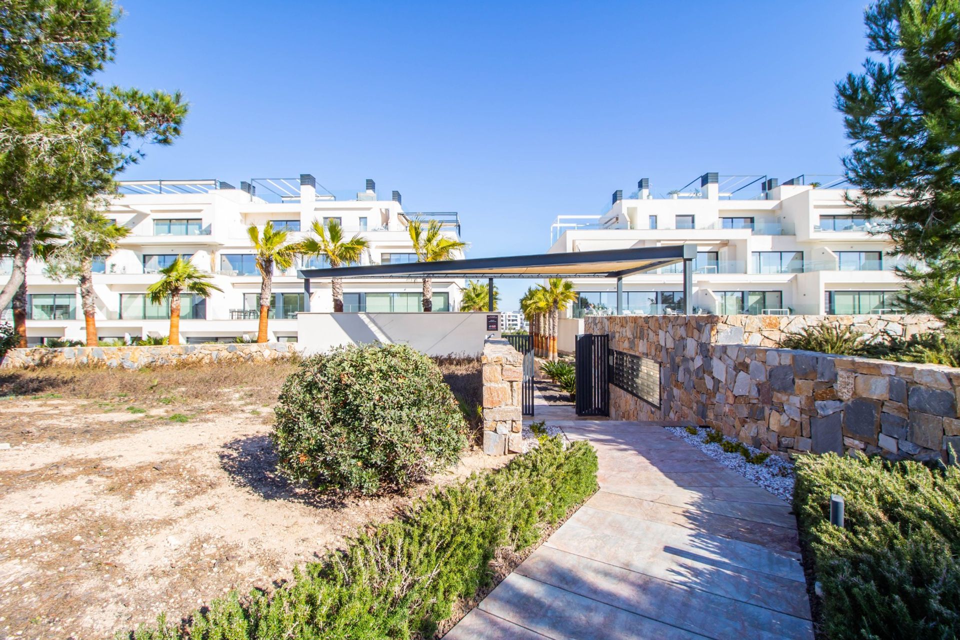 Condominium in Dehesa de Campoamor, Comunidad Valenciana 12139655