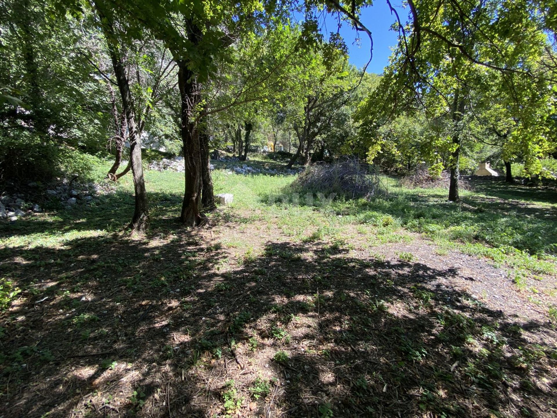 Land in Barci, Primorsko-Goranska Zupanija 12139995