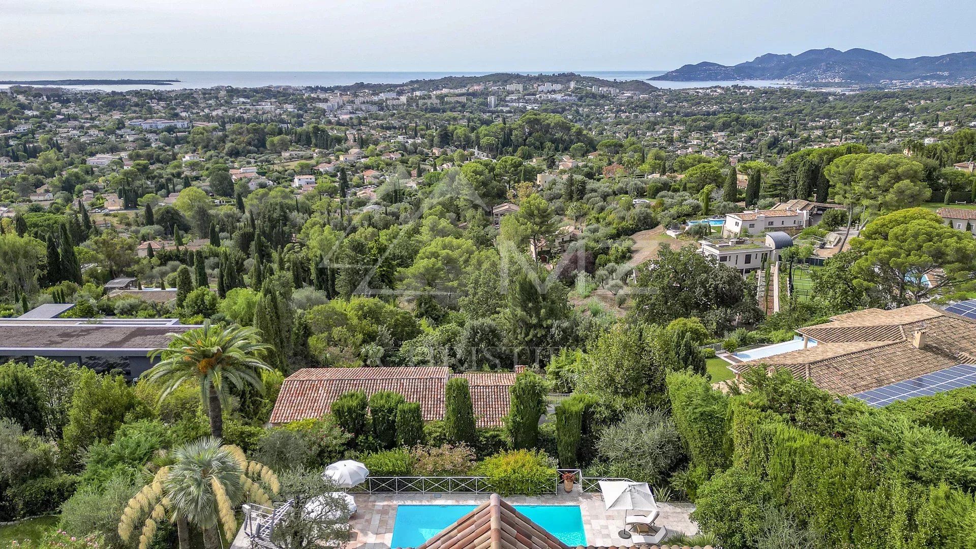 Huis in Mougins, Alpes-Maritimes 12141391