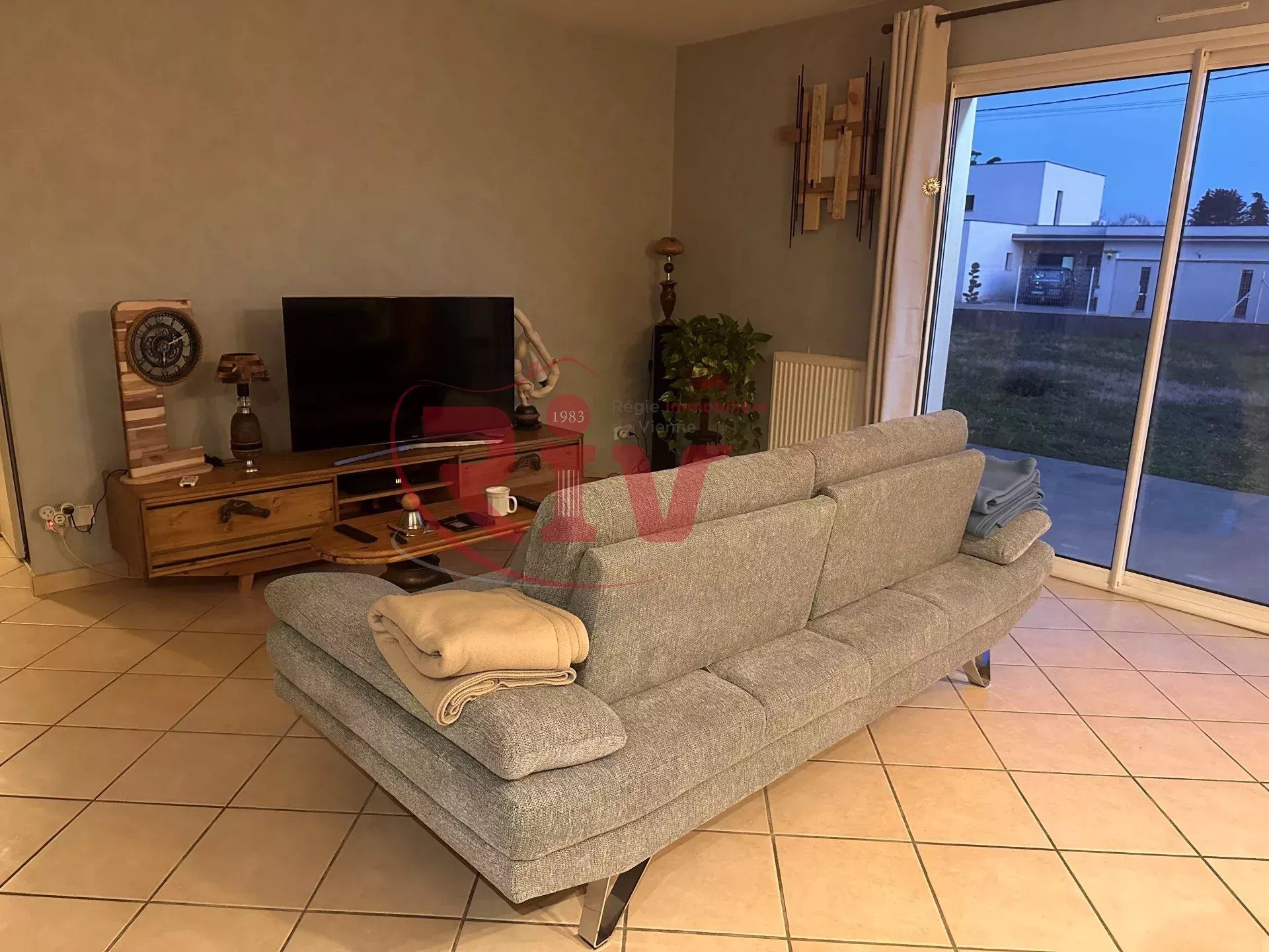 سكني في Beaurepaire, Isère 12141399