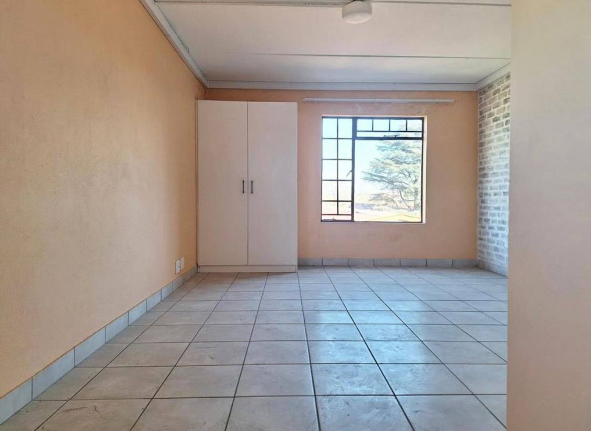 Condominium in Benoni, 130 Harpur Avenue 12141689