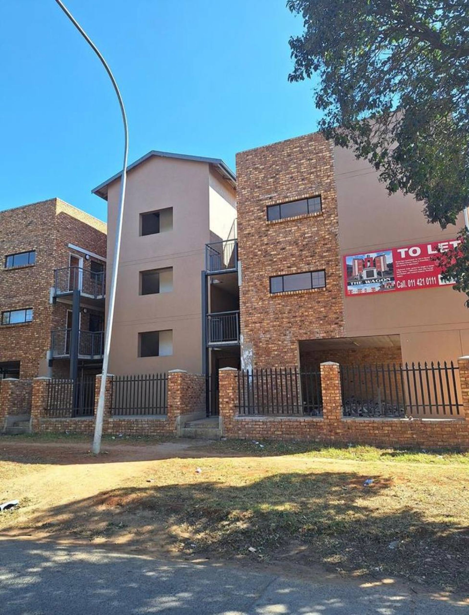 Condominium in Benoni, 130 Harpur Avenue 12141689