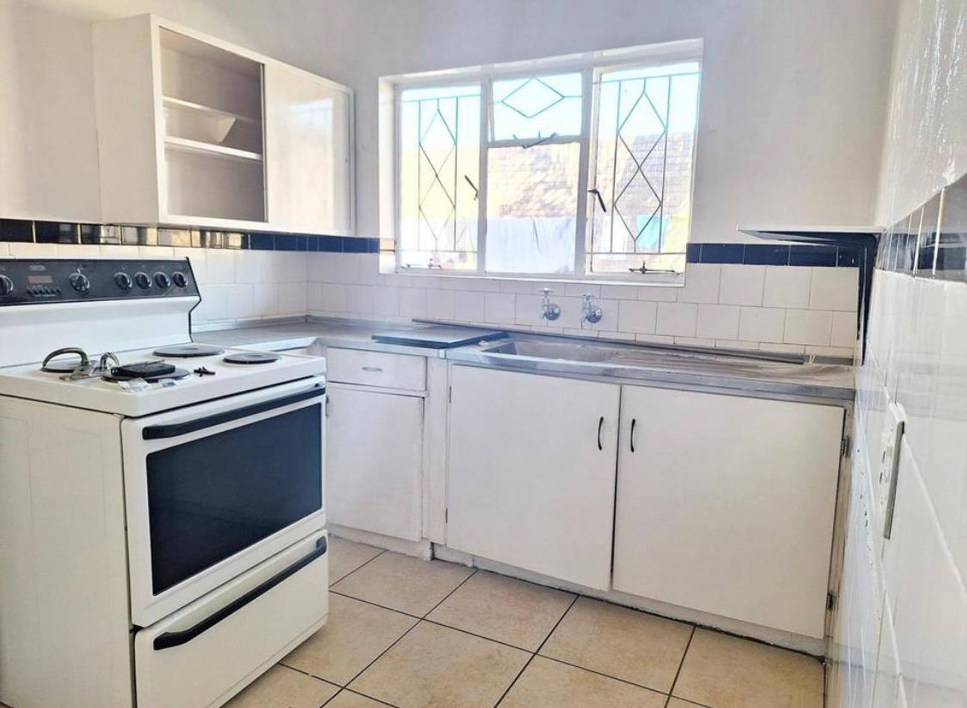 Condominium in Benoni, 42 Park Street 12141692