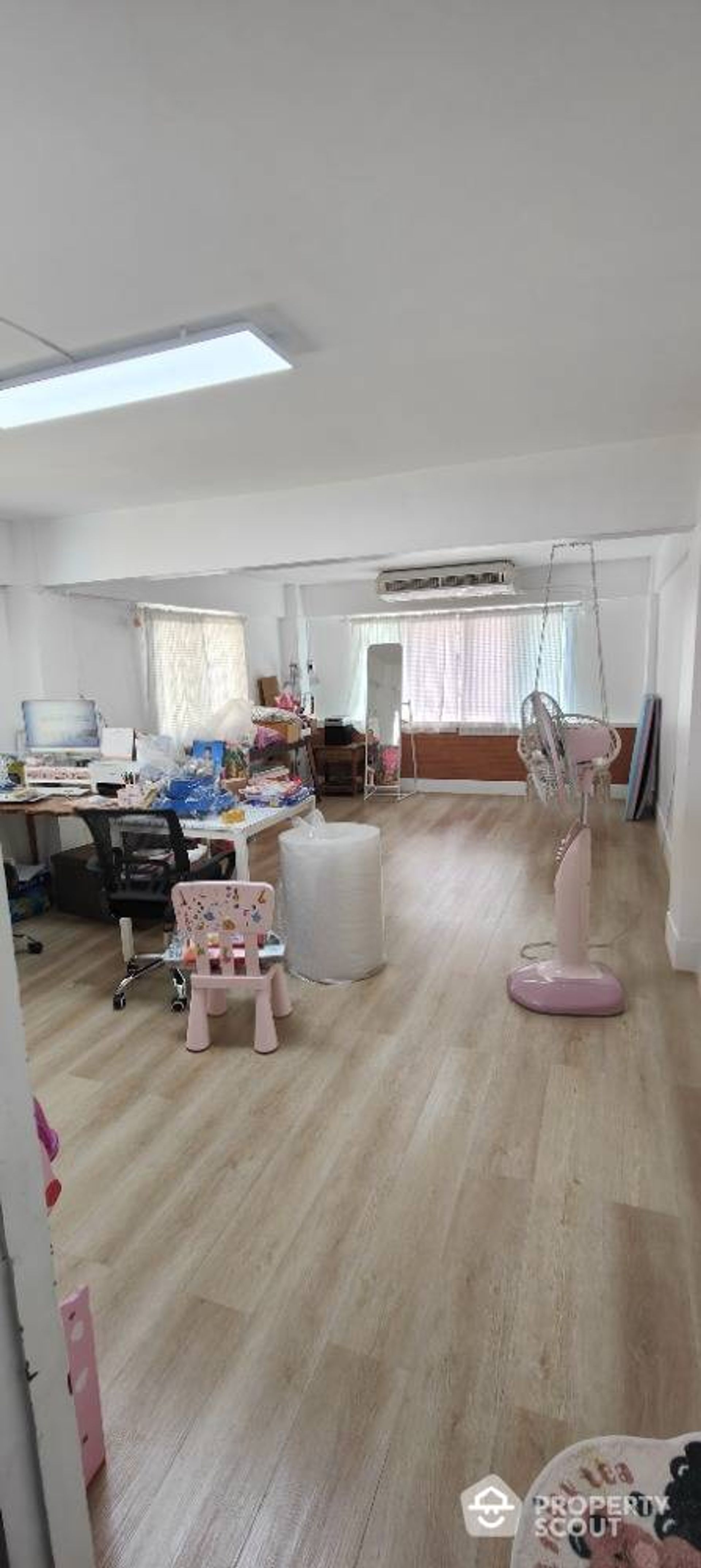 House in Godown, Krung Thep Maha Nakhon 12142306