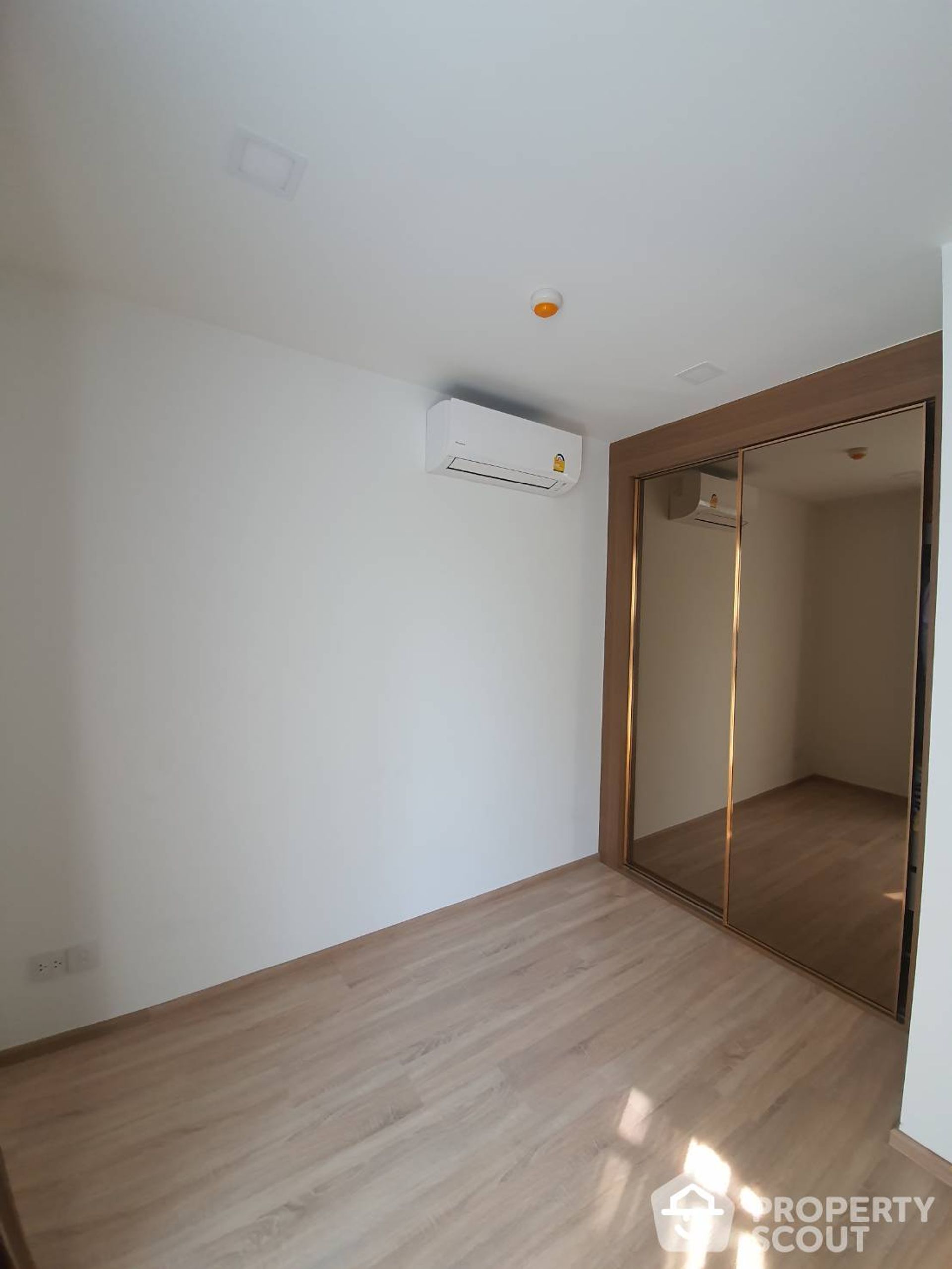 Condominium in , Krung Thep Maha Nakhon 12142359