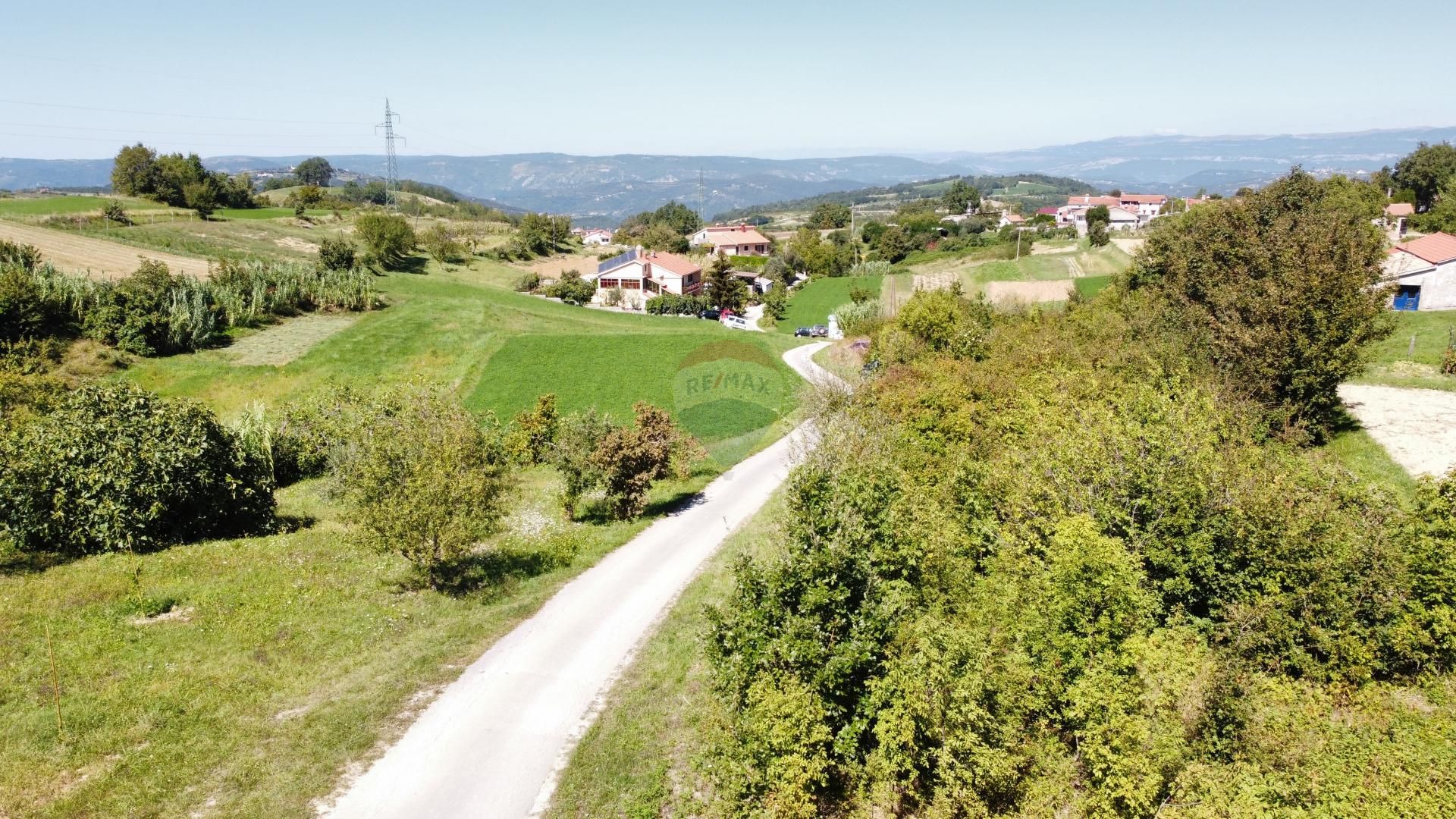 Terre dans Kašćerga, Istarska županija 12142488