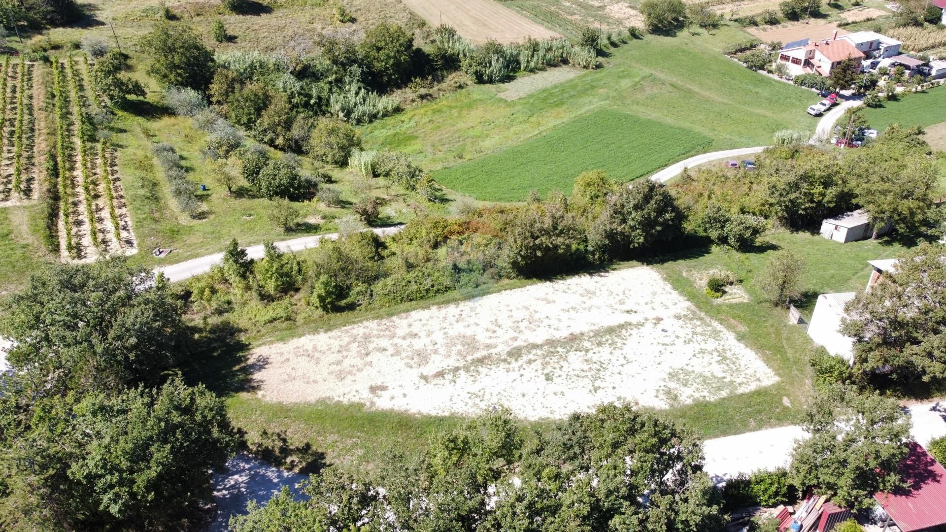 Terre dans Pazine, Istarska Zupanija 12142488