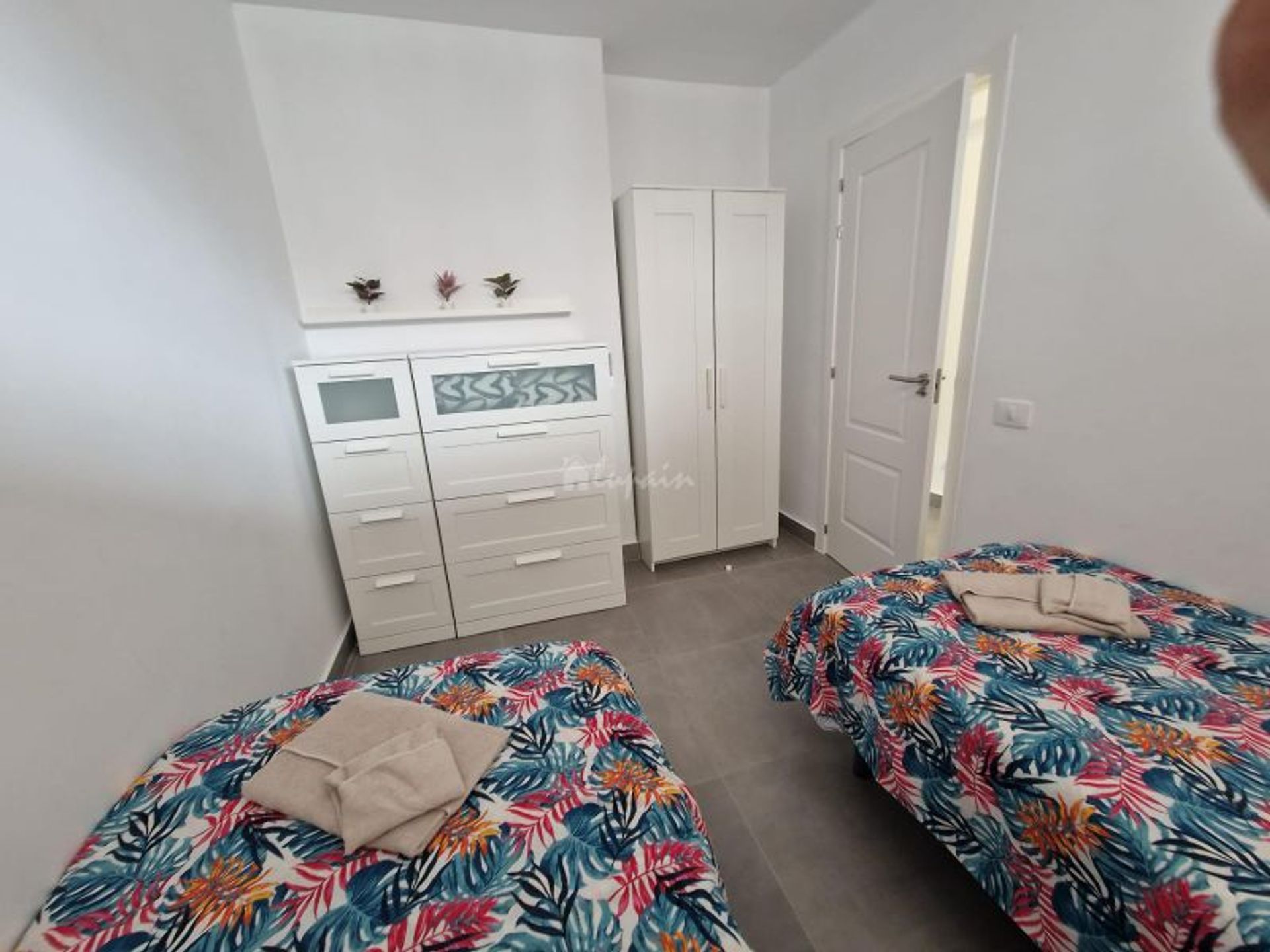 Condominium dans Los Cristianos, les îles Canaries 12143038