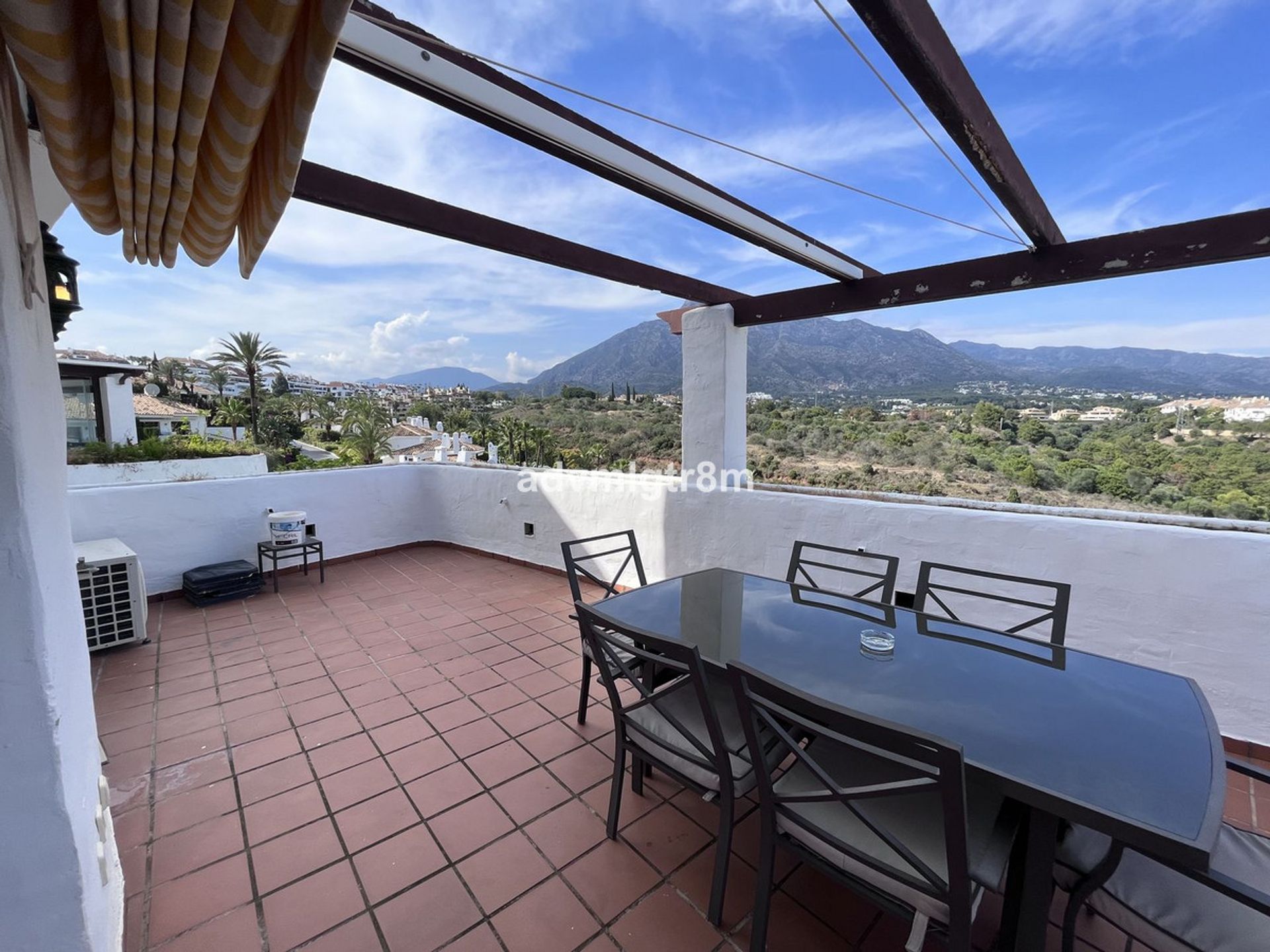 Condominium in Marbella, Andalusia 12143413