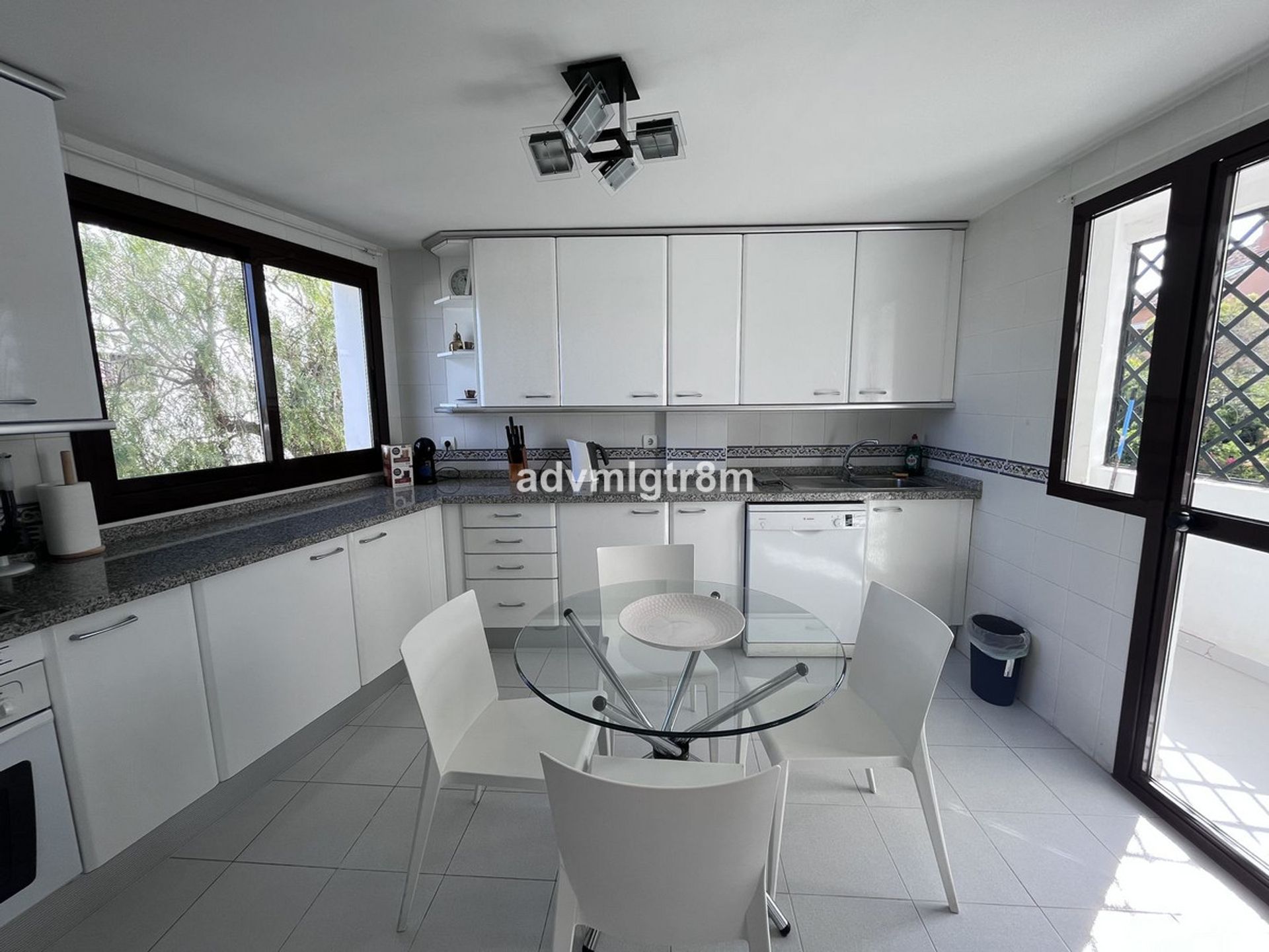 Condominium in Marbella, Andalusia 12143413